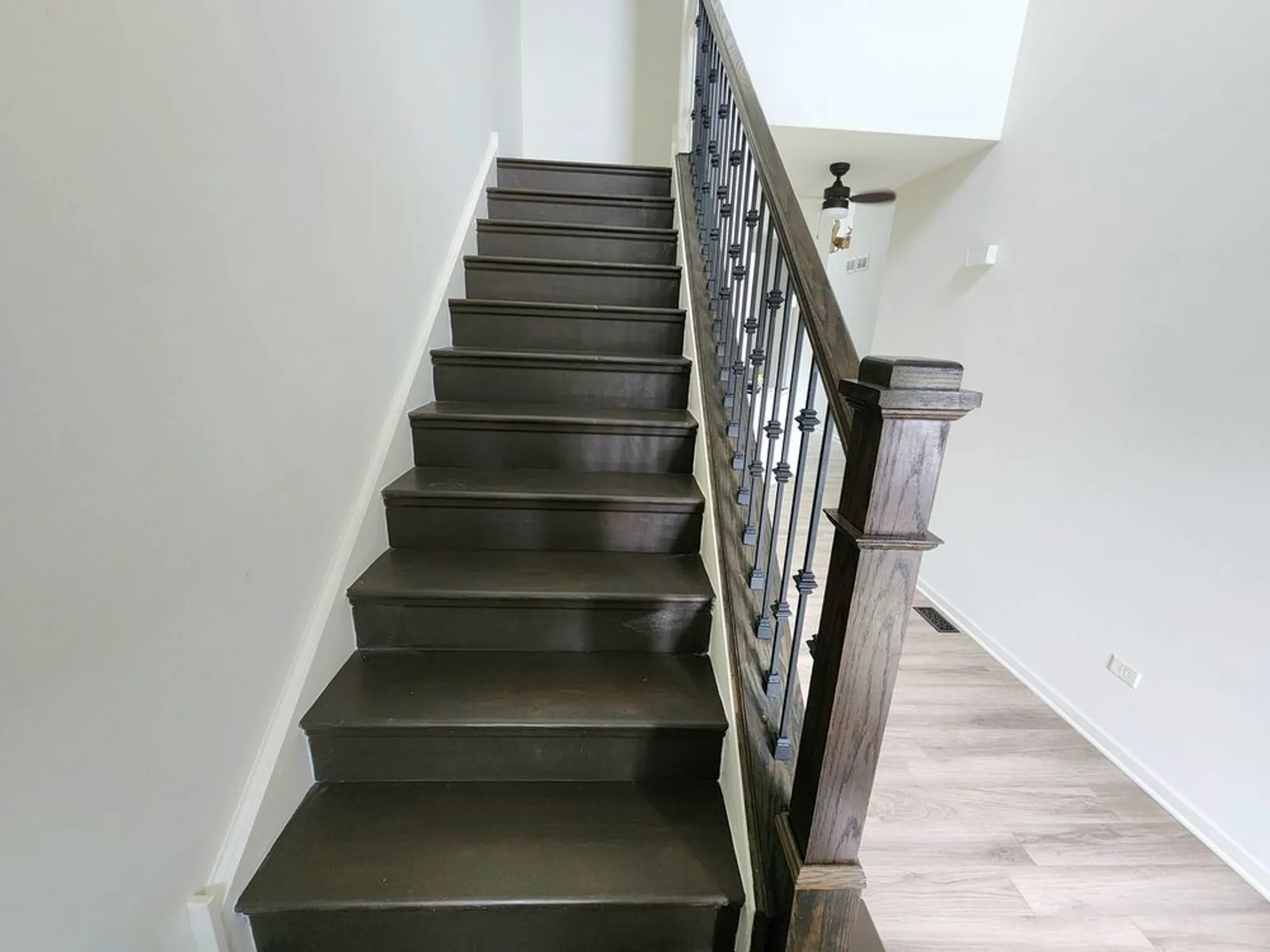 Property Slideshow image 15 of 29 | 2003 magenta ln, Algonquin, IL, 60102