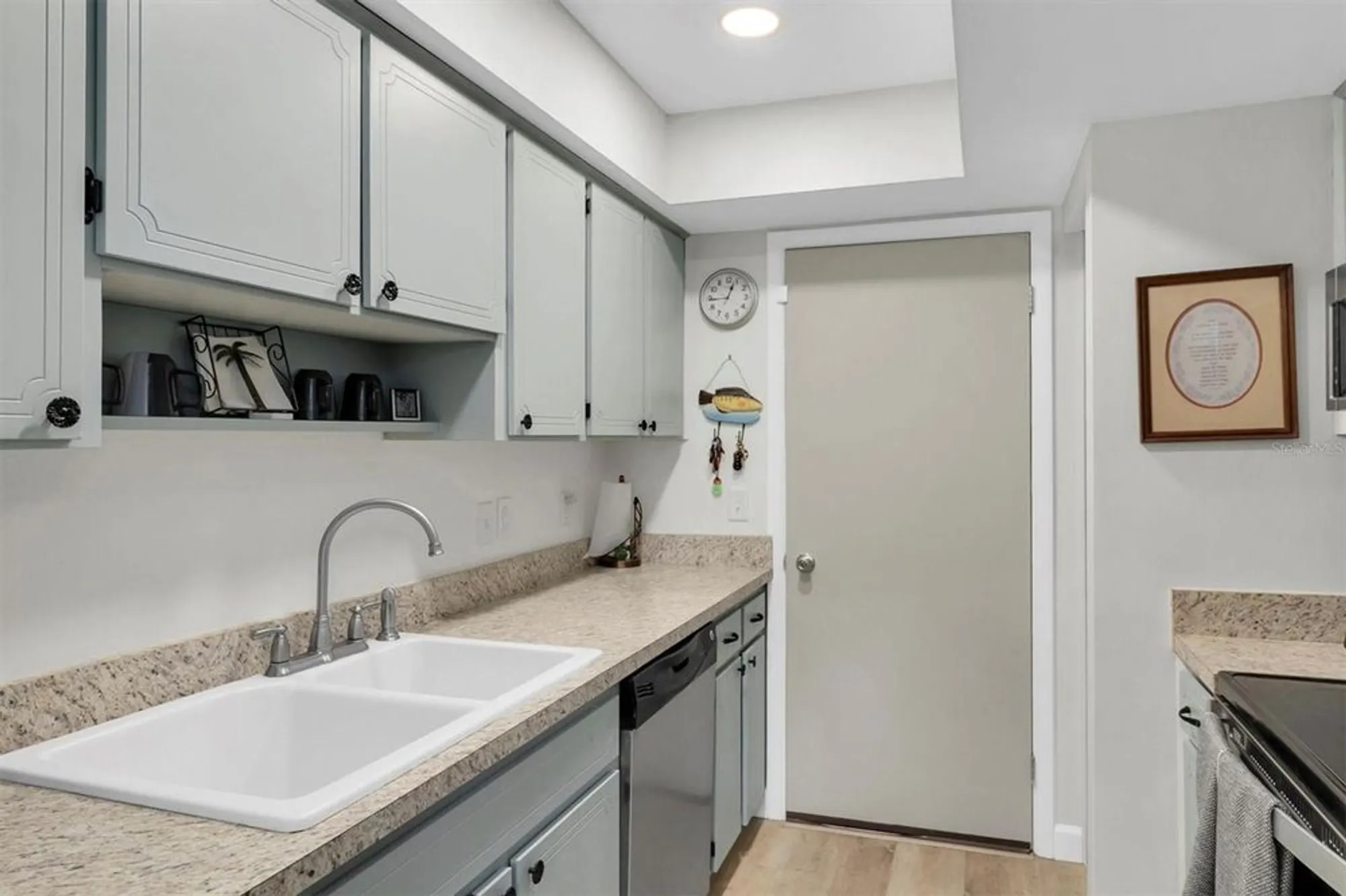 Property Slideshow image 10 of 40 | 2828 sherbrooke ln c, Palm Harbor, FL, 34684