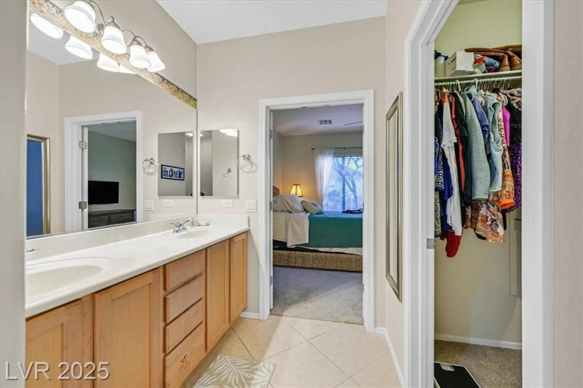 Property Slideshow image 18 of 37 | 6097 falconer ave, Las Vegas, NV, 89122