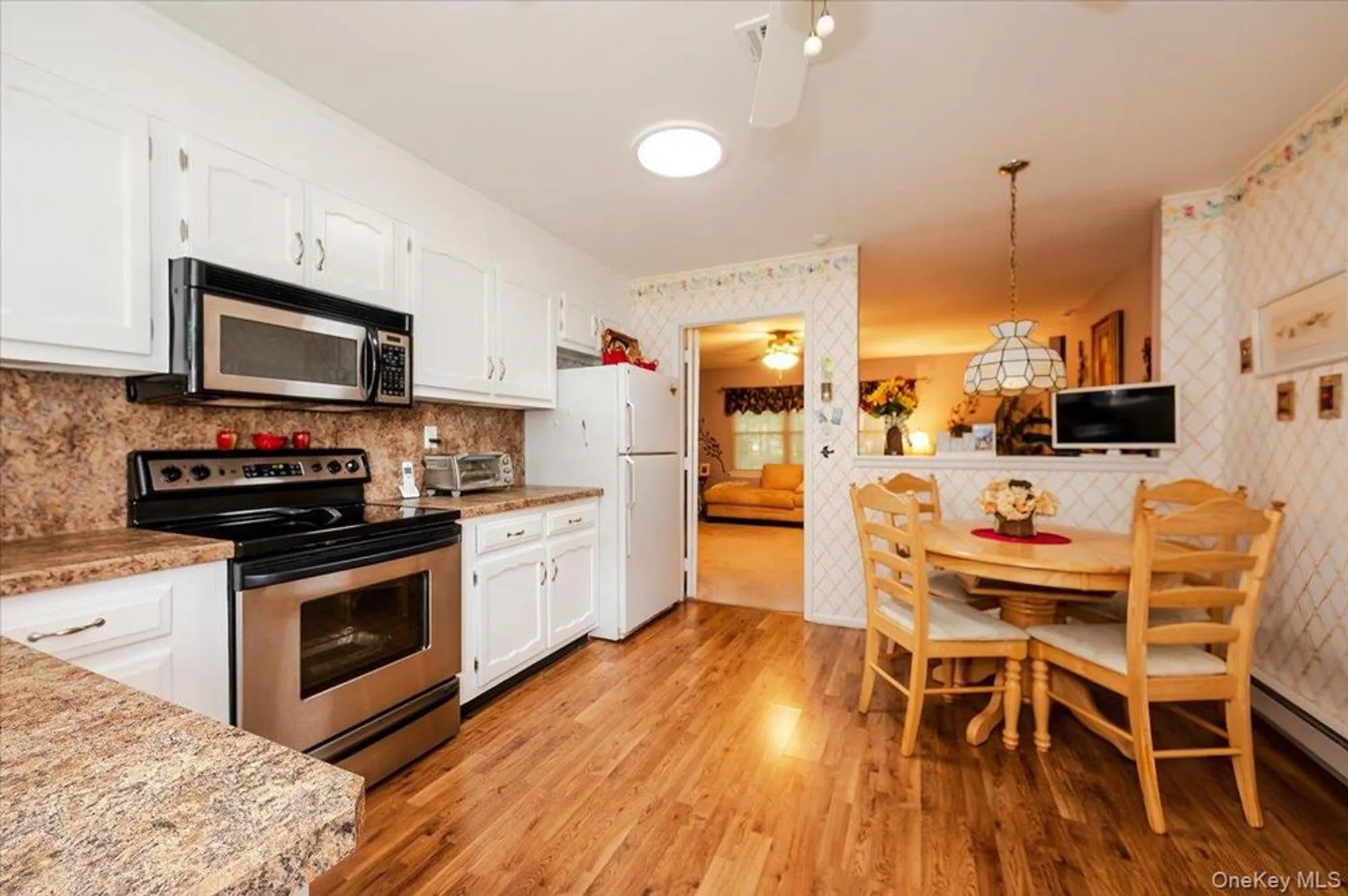 Property Slideshow image 5 of 23 | 48 trent ct b, Ridge, NY, 11961