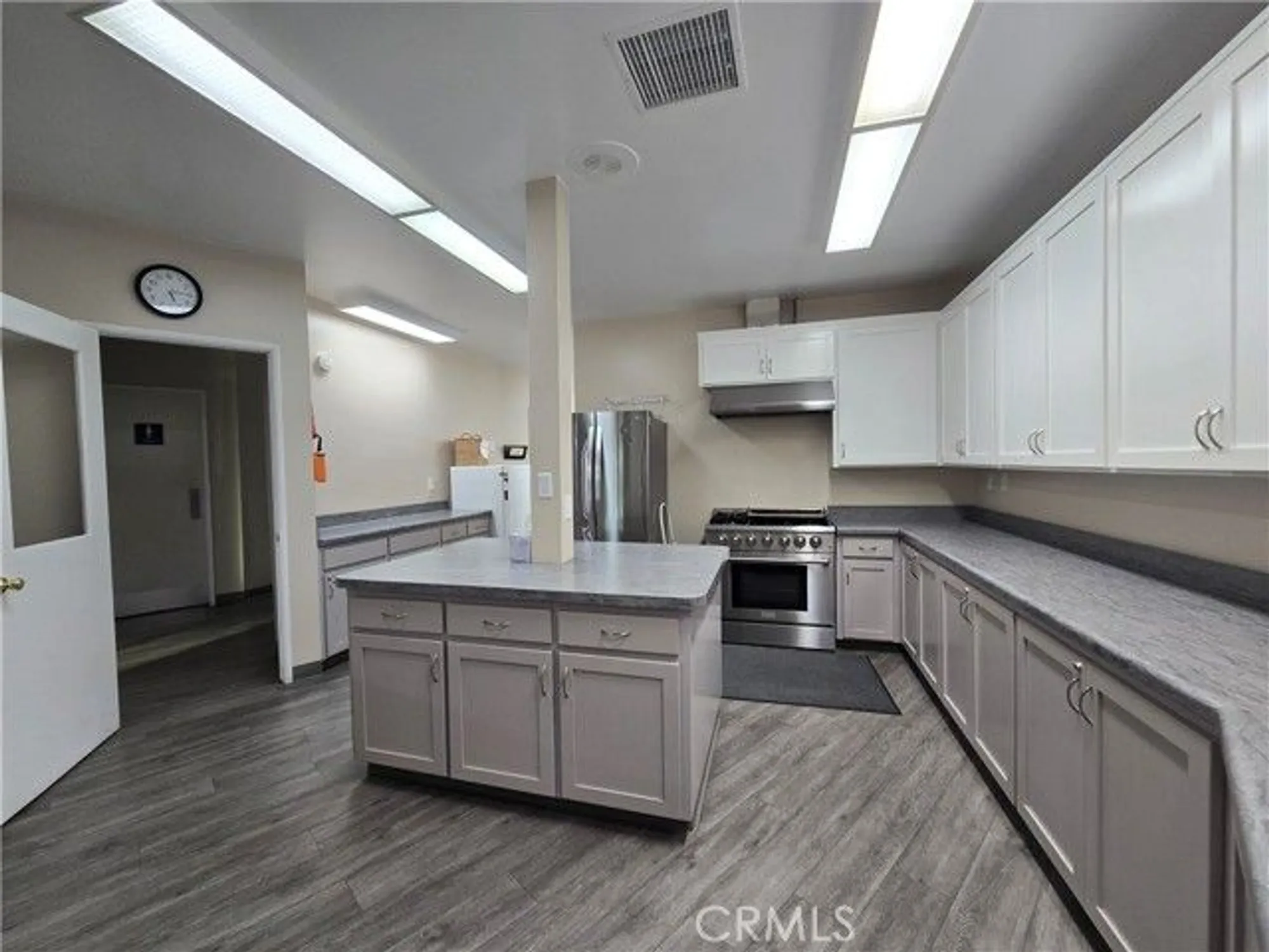 Property Slideshow image 55 of 73 | 1140 amberwood dr, Hemet, CA, 92543