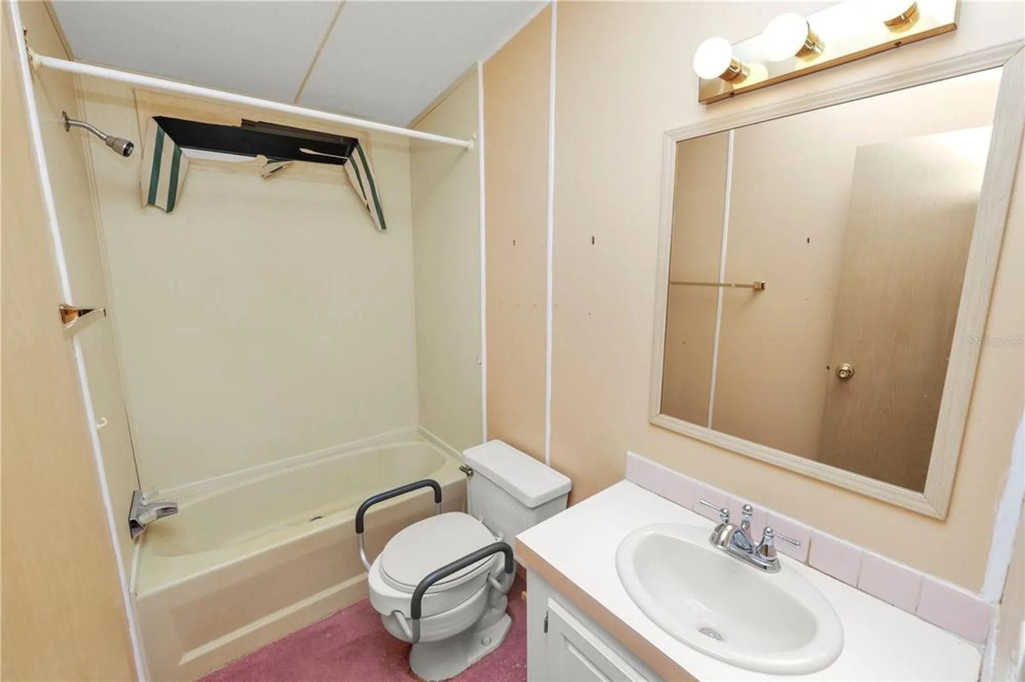 Property Slideshow image 16 of 19 | 2247 cypress cross loop, Lakeland, FL, 33810