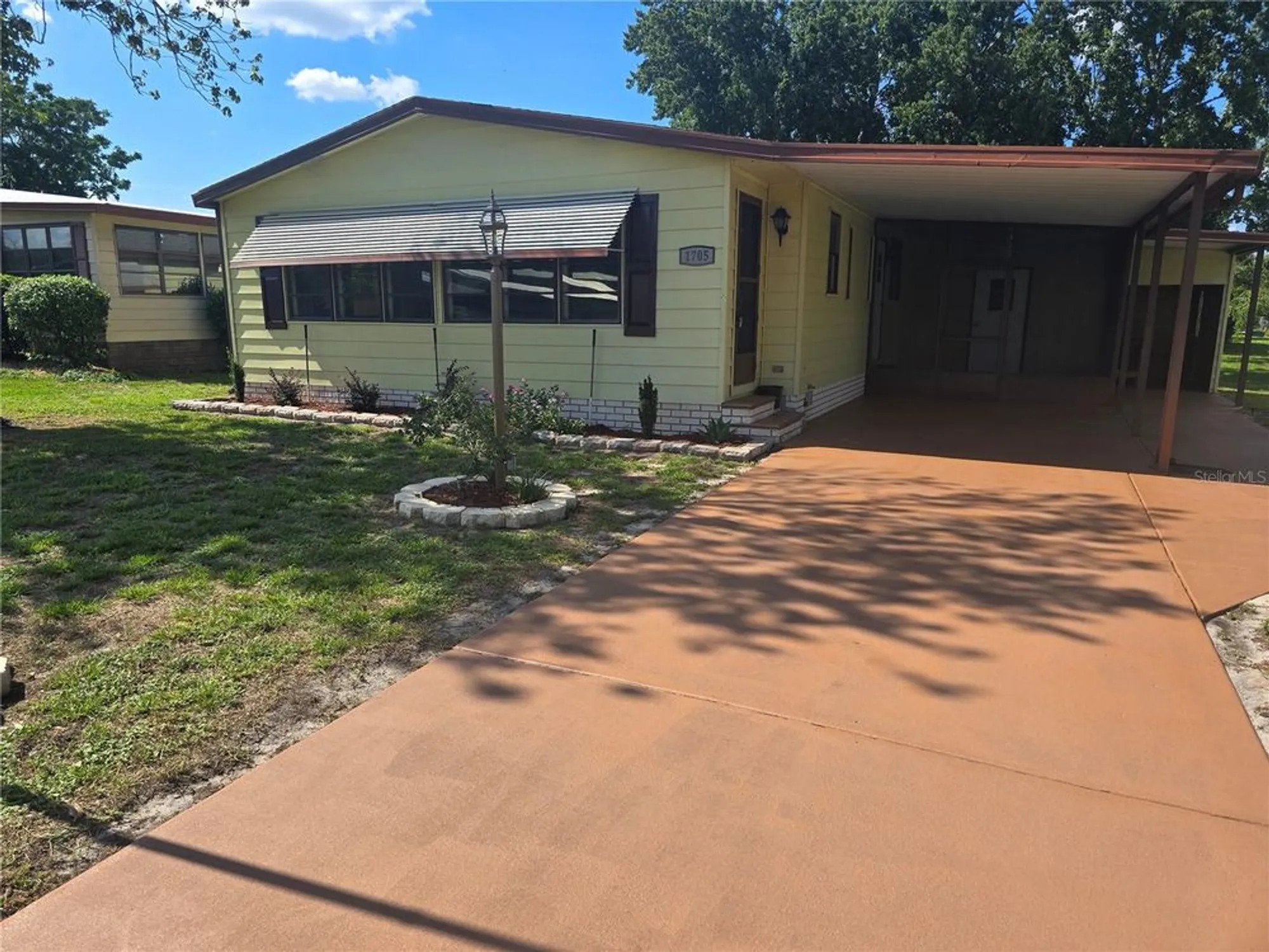 Property Slideshow image 16 of 20 | 1705 kiley ct, Lady Lake, FL, 32159