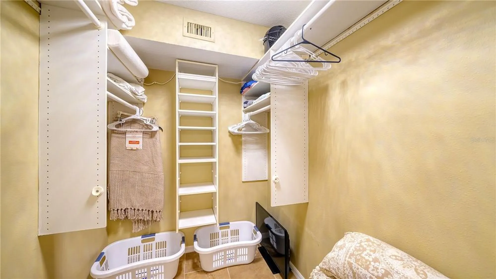Property Slideshow image 24 of 63 | 19 whispering sands dr apt 805, Sarasota, FL, 34242