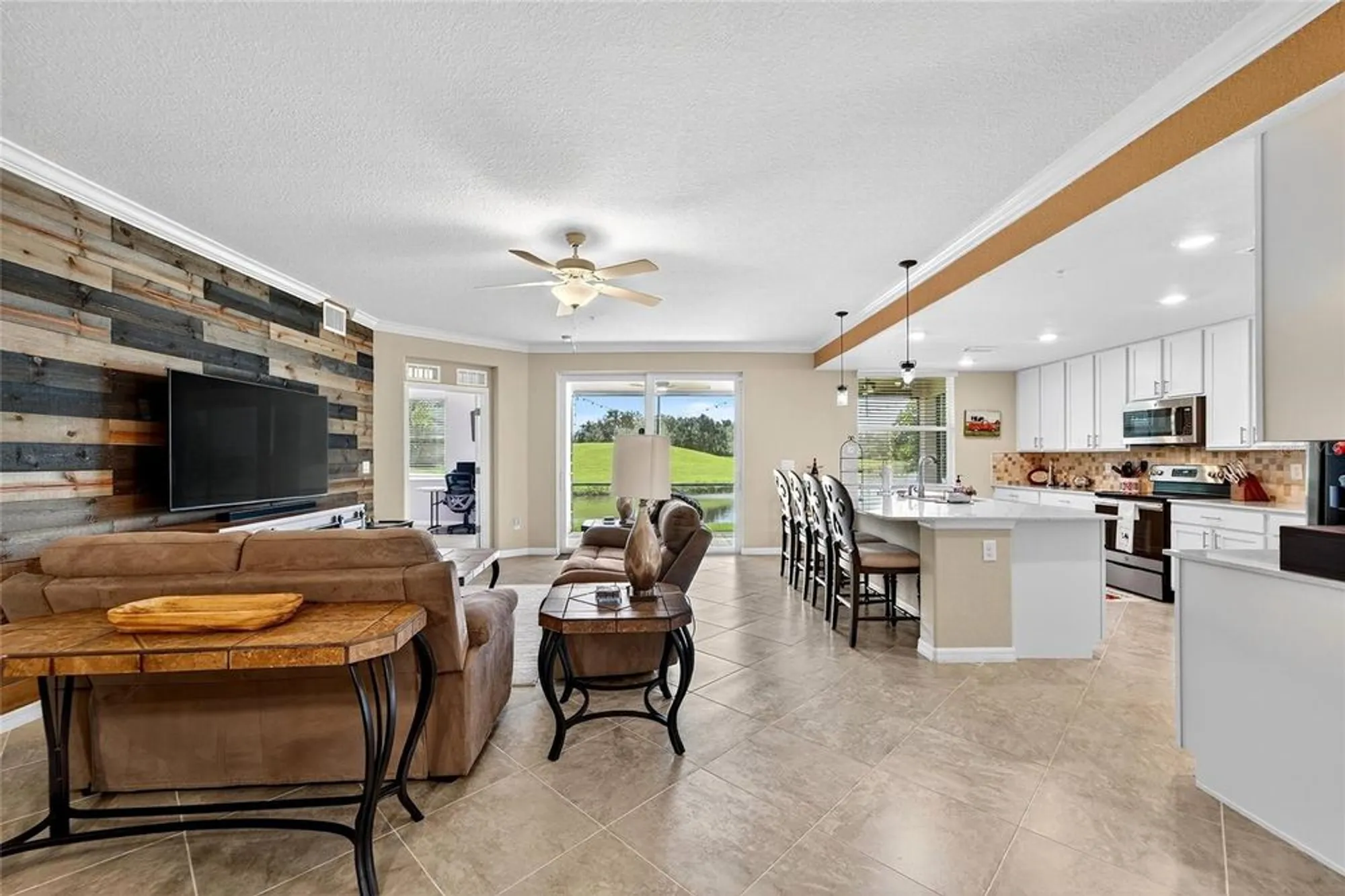 Property Slideshow image 12 of 65 | 951 tidewater shores loop # 912, Bradenton, FL, 34208