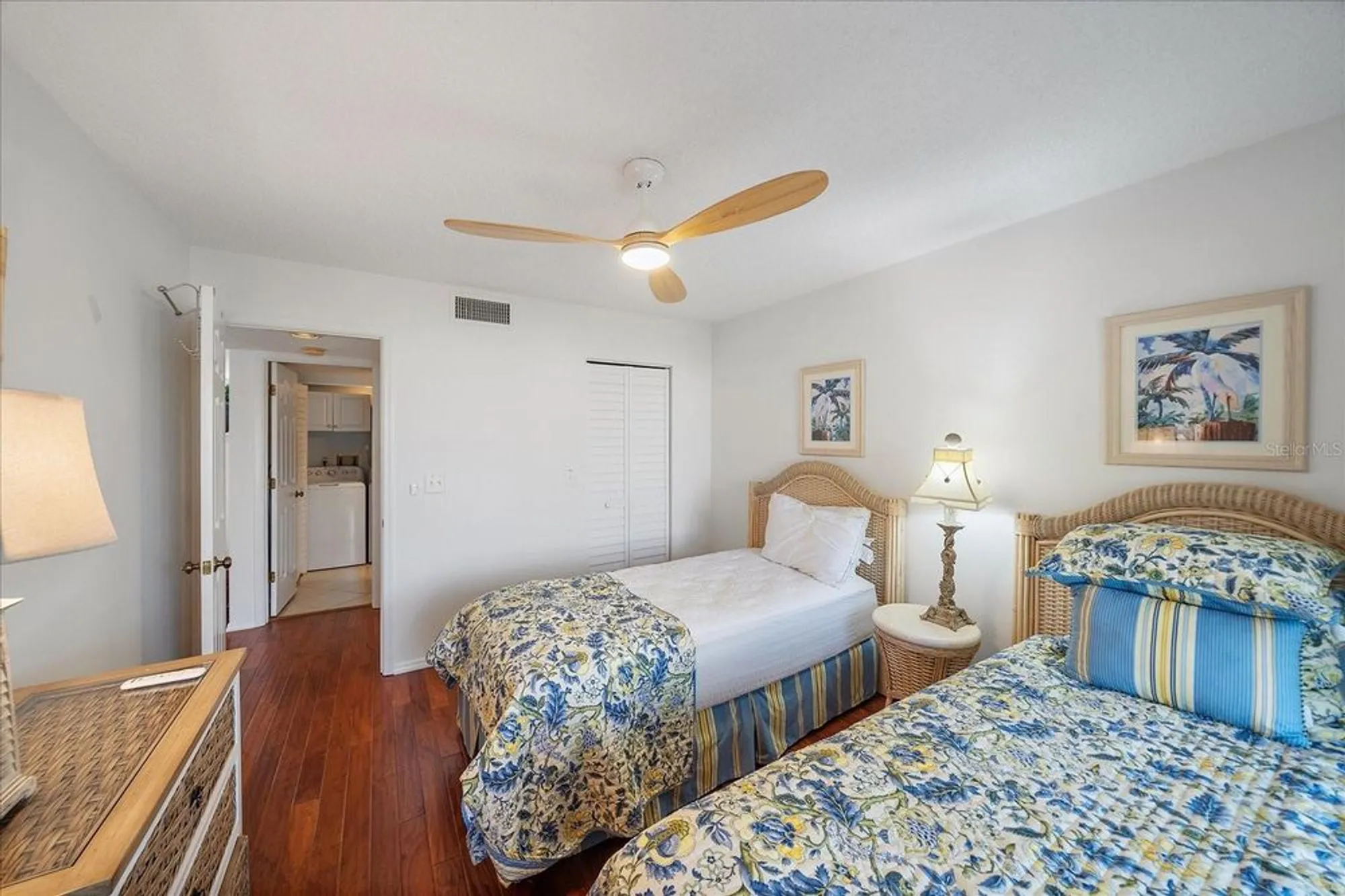 Property Slideshow image 28 of 76 | 425 cerromar ter 359, Venice, FL, 34293