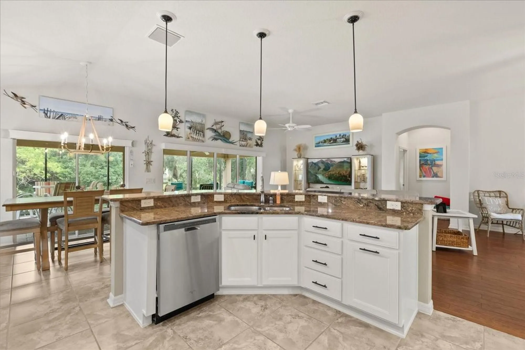 Property Slideshow image 11 of 38 | 10069 lake miona way, Oxford, FL, 34484