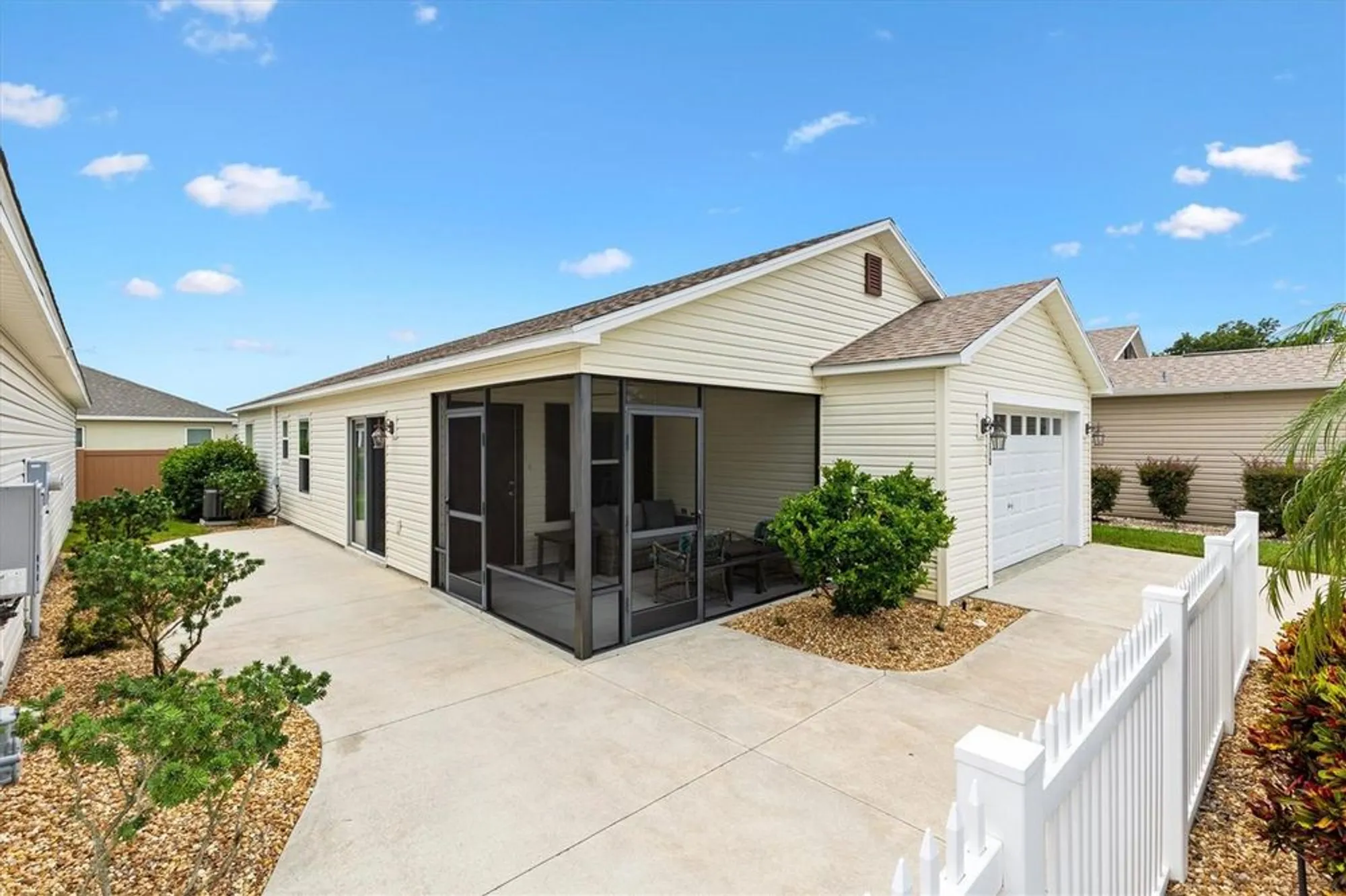 Property Slideshow image 2 of 33 | 2306 sheehan st, The Villages, FL, 32163