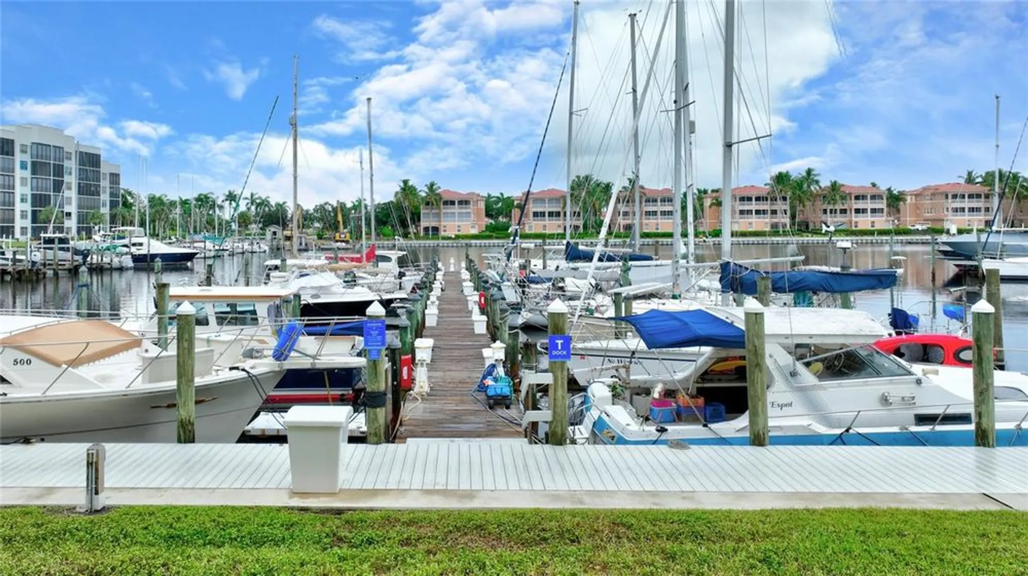 Property Slideshow image 32 of 37 | 2060 matecumbe key rd 2102, Punta Gorda, FL, 33955