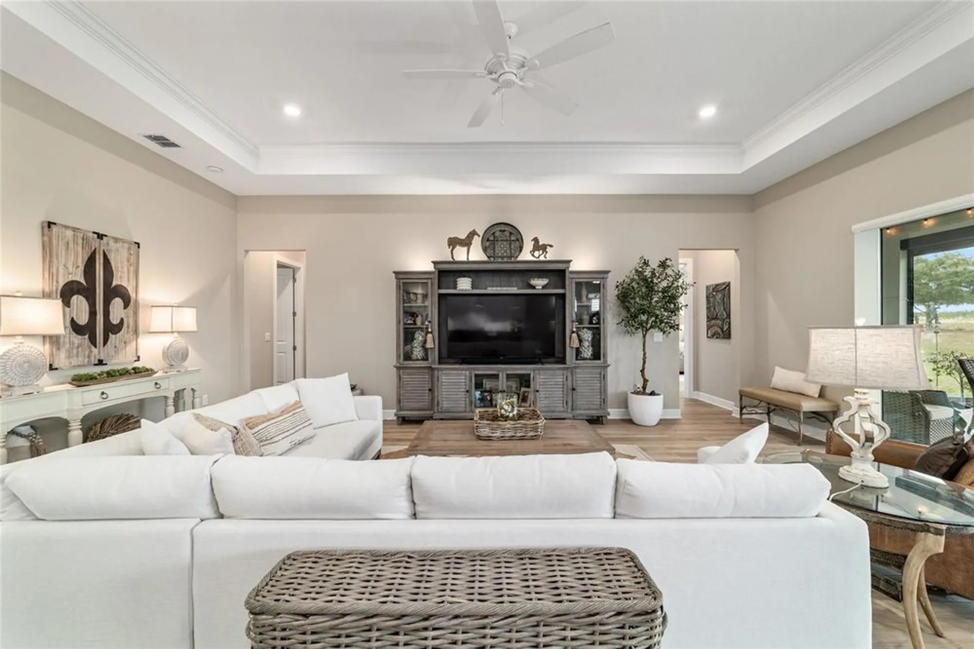 Property Slideshow image 10 of 86 | 8606 sw 61st loop, Ocala, FL, 34481