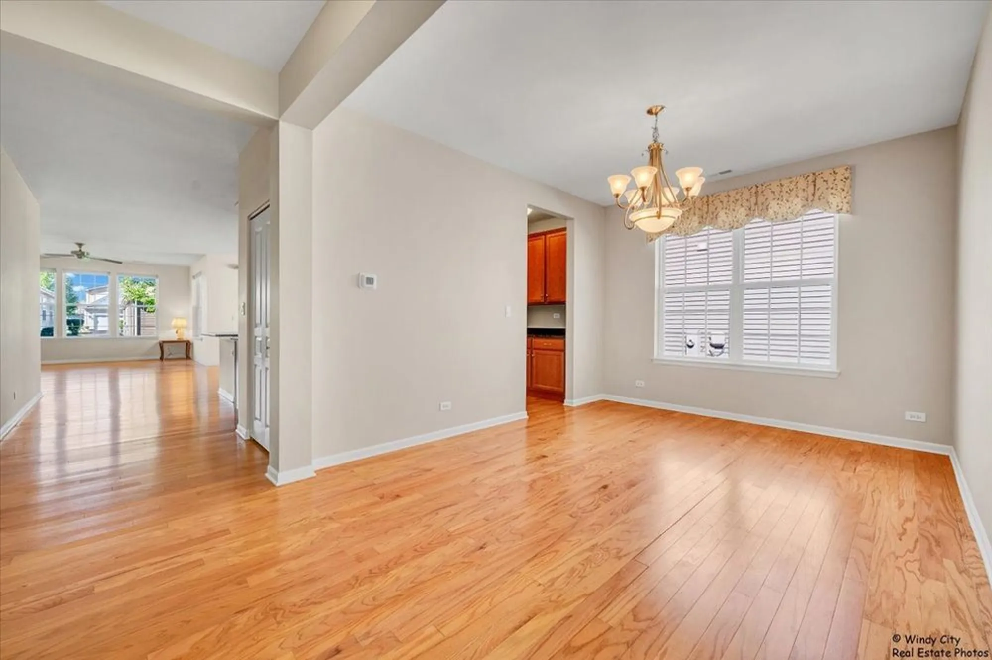 Property Slideshow image 9 of 26 | 920 prescott ln, Pingree Grove, IL, 60140