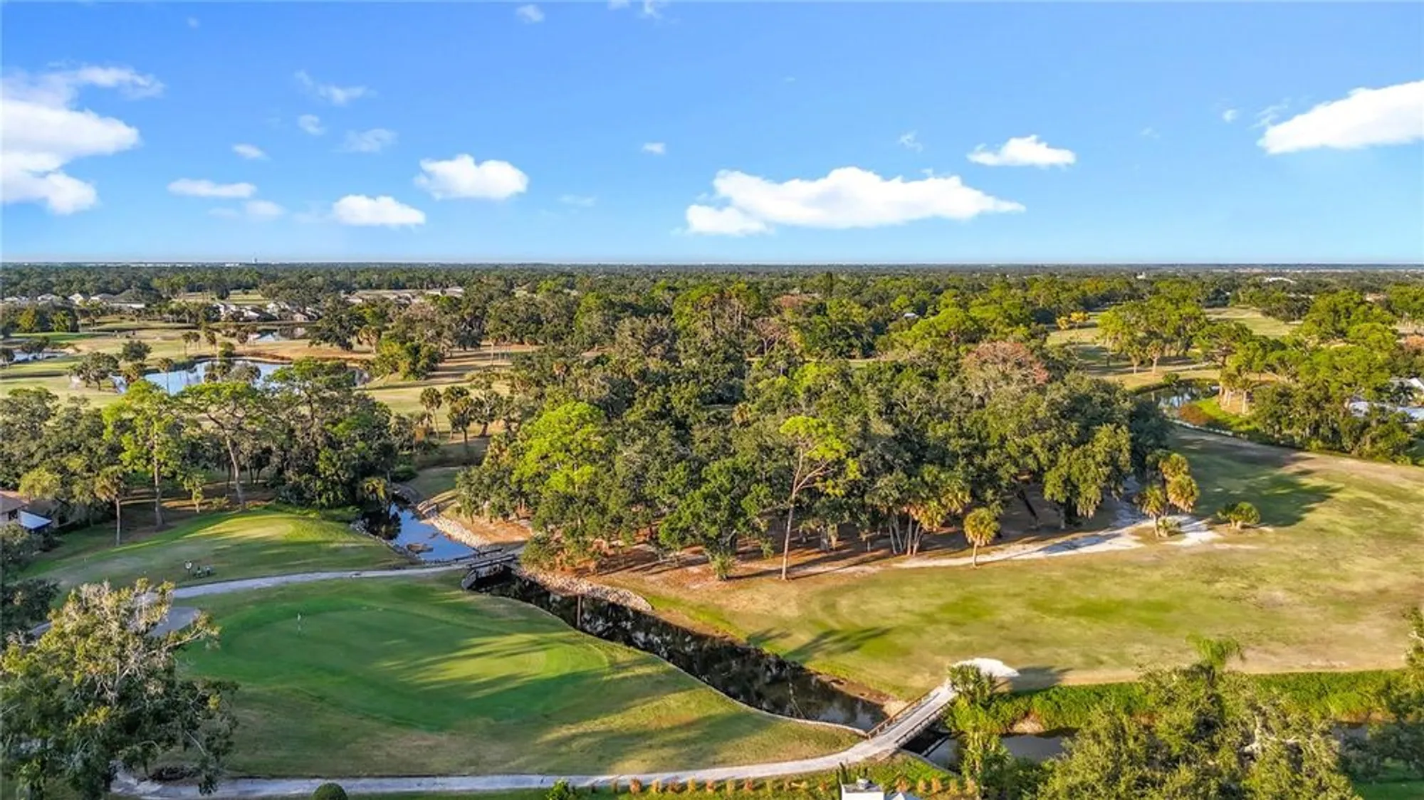 Property Slideshow image 39 of 43 | 4683 oak hollow dr 3, Sarasota, FL, 34241