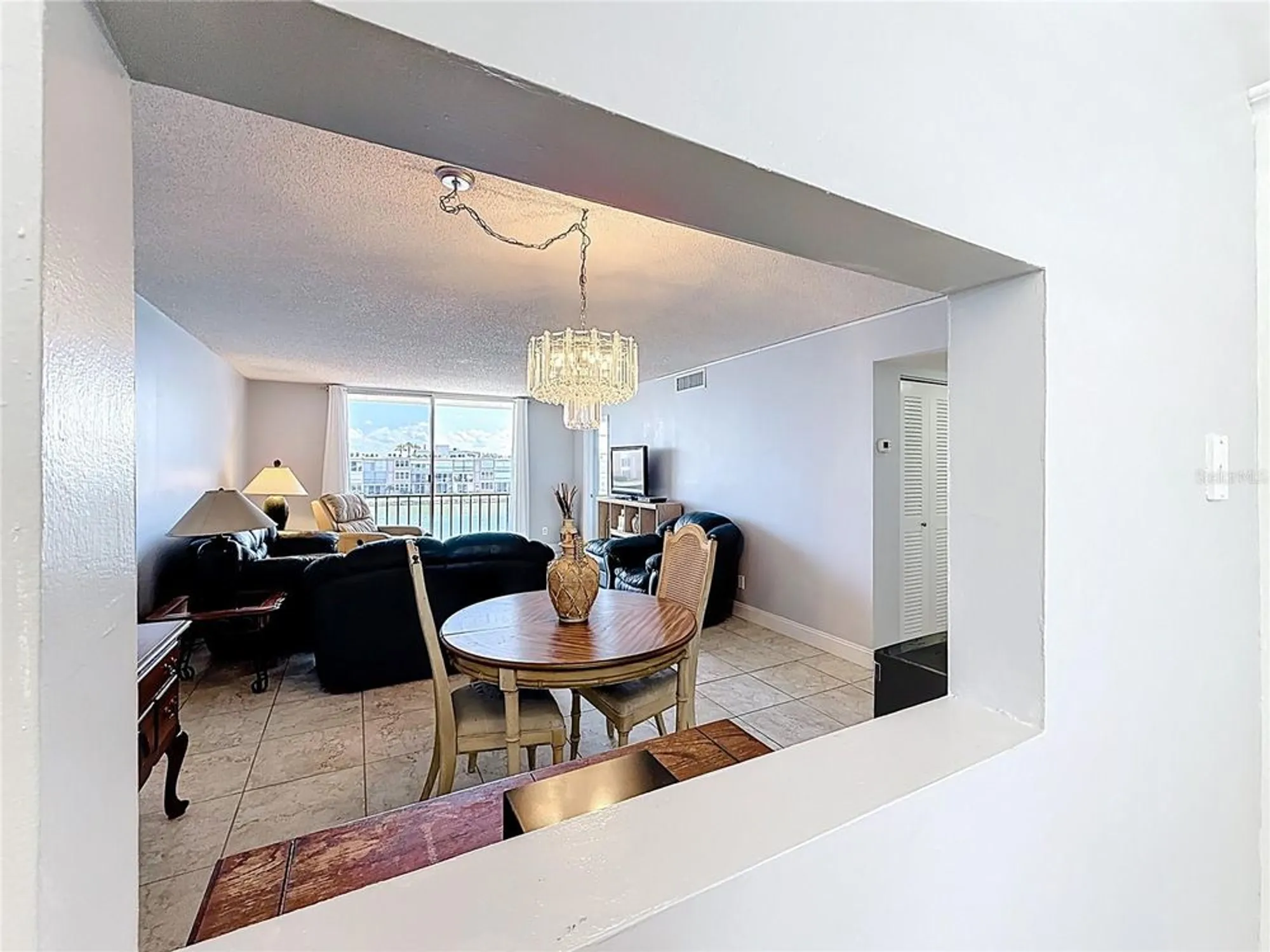 Property Slideshow image 13 of 62 | 7625 sun island dr 307, South Pasadena, FL, 33707