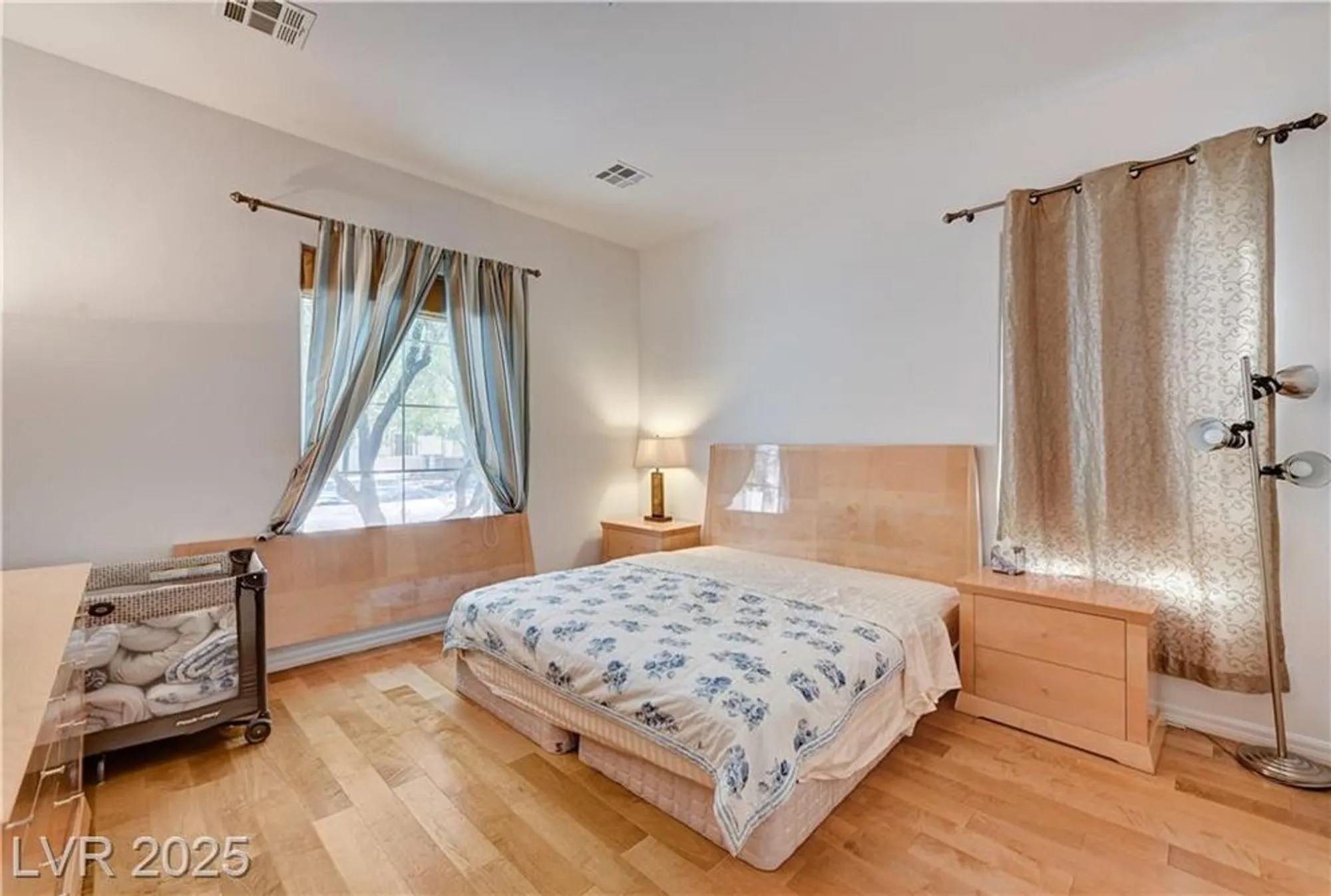 Property Slideshow image 27 of 45 | 2183 clearwater lake dr, Henderson, NV, 89044