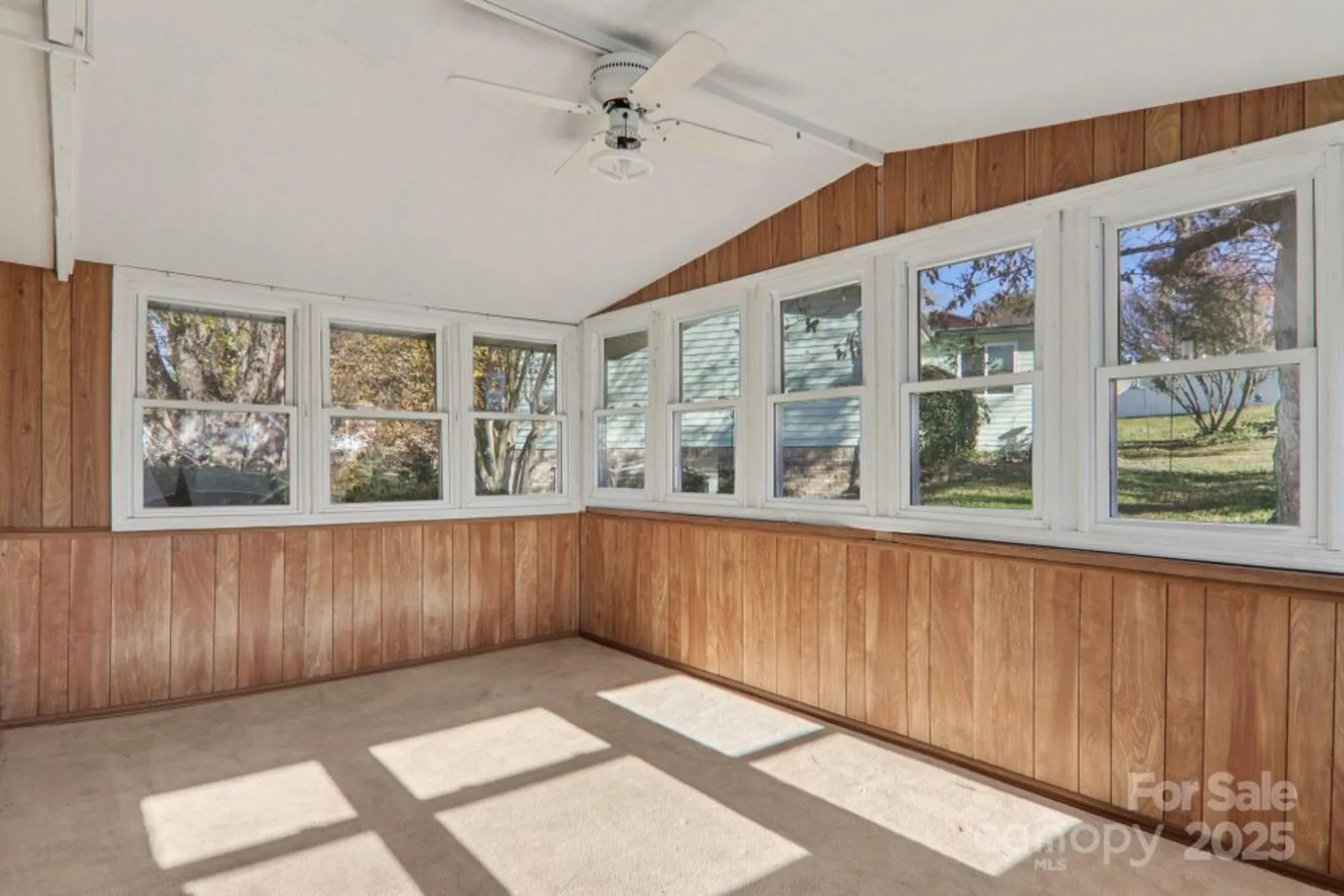 Property Slideshow image 35 of 44 | 201 cranbrook cir, Hendersonville, NC, 28792