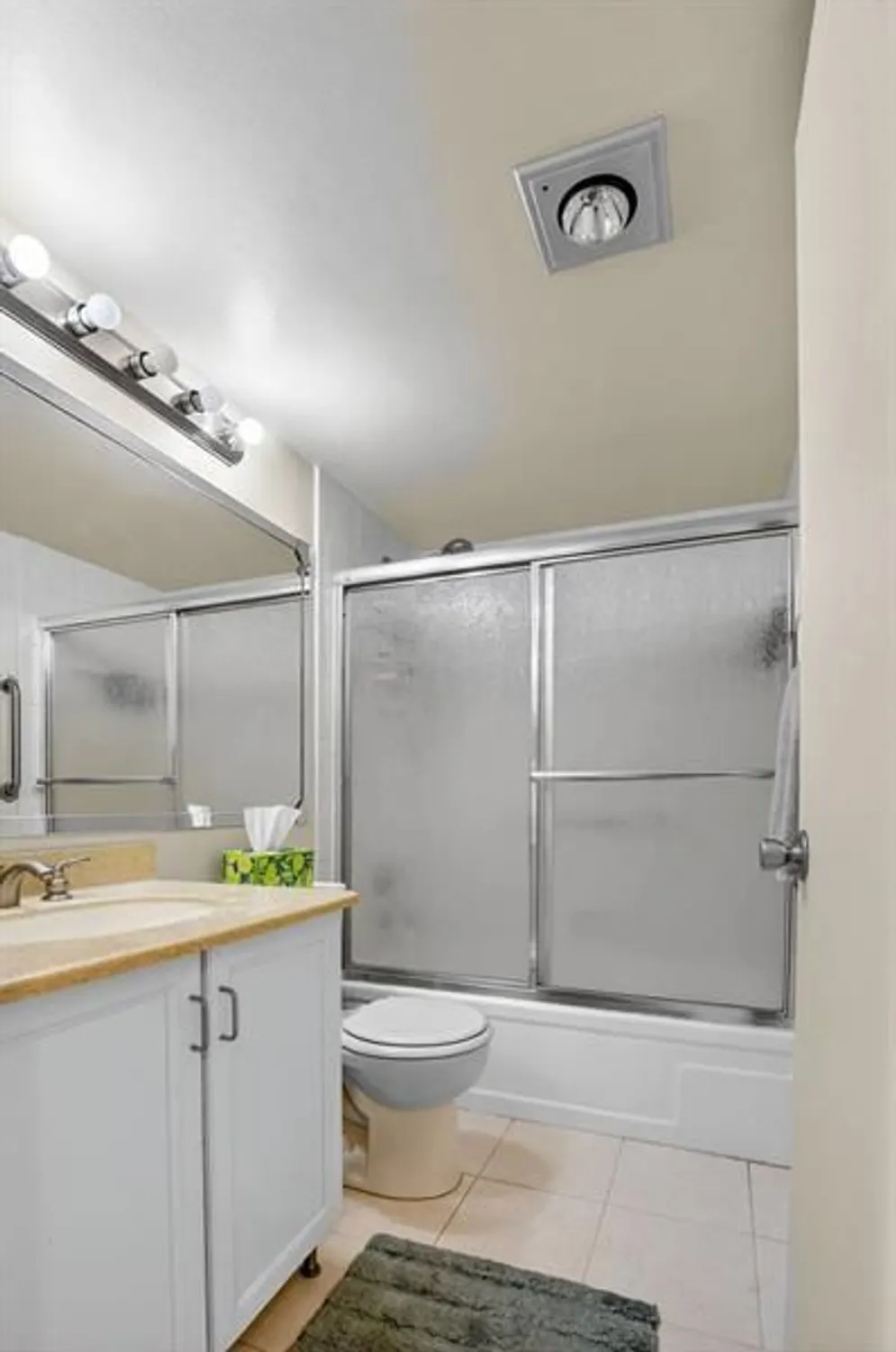 Property Slideshow image 15 of 67 | 3025 guildford b # 3025, Boca Raton, FL, 33434