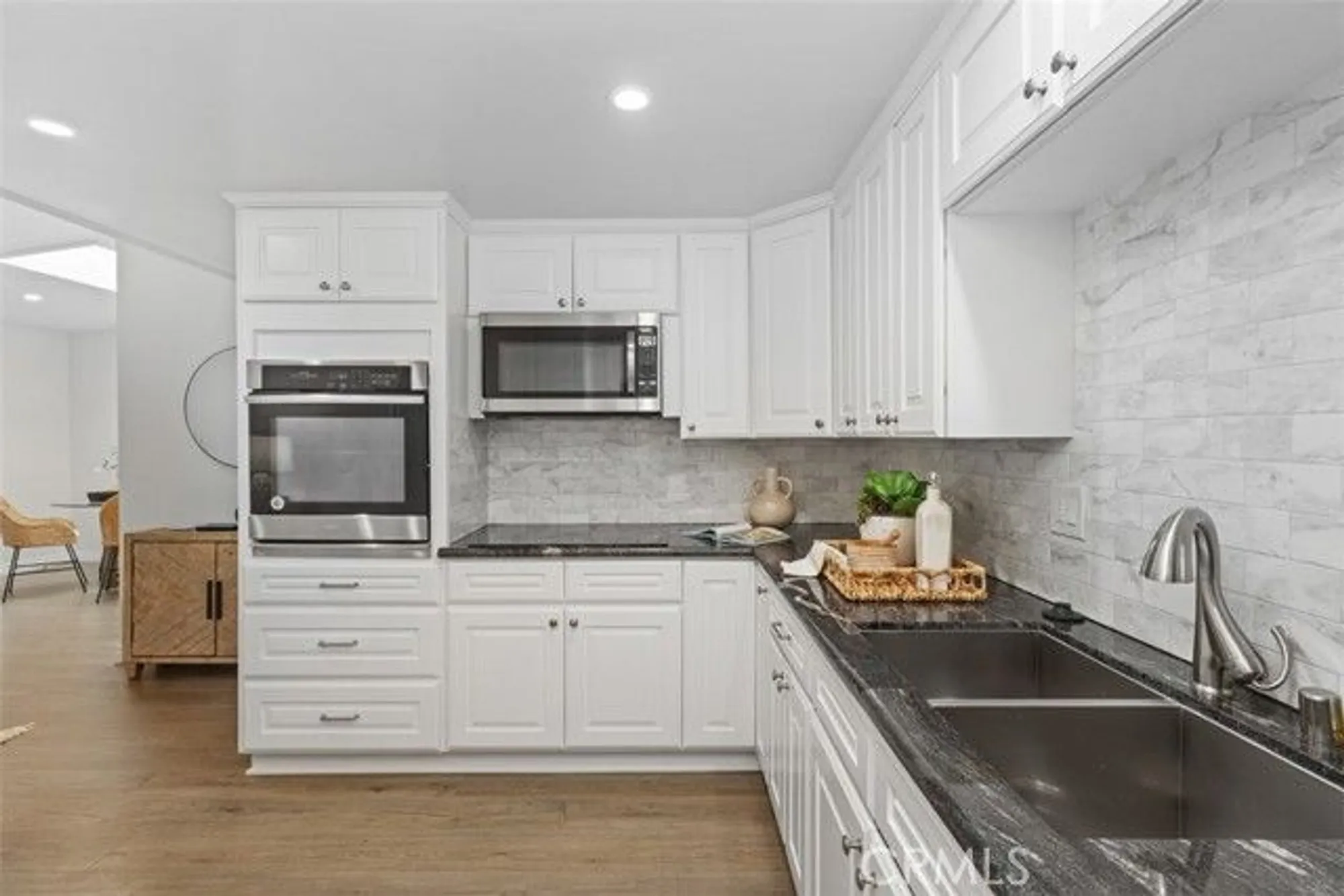 Property Slideshow image 14 of 38 | 13451 danbury ln # m6-133d, Seal Beach, CA, 90740
