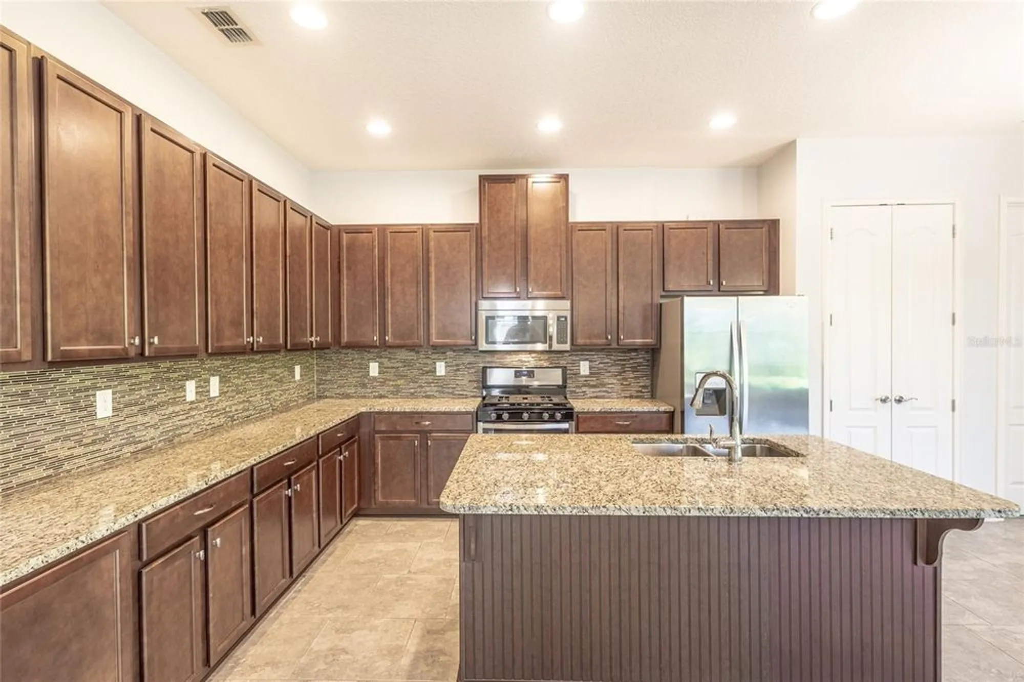 Property Slideshow image 16 of 74 | 2460 promenade dr, Saint Cloud, FL, 34772