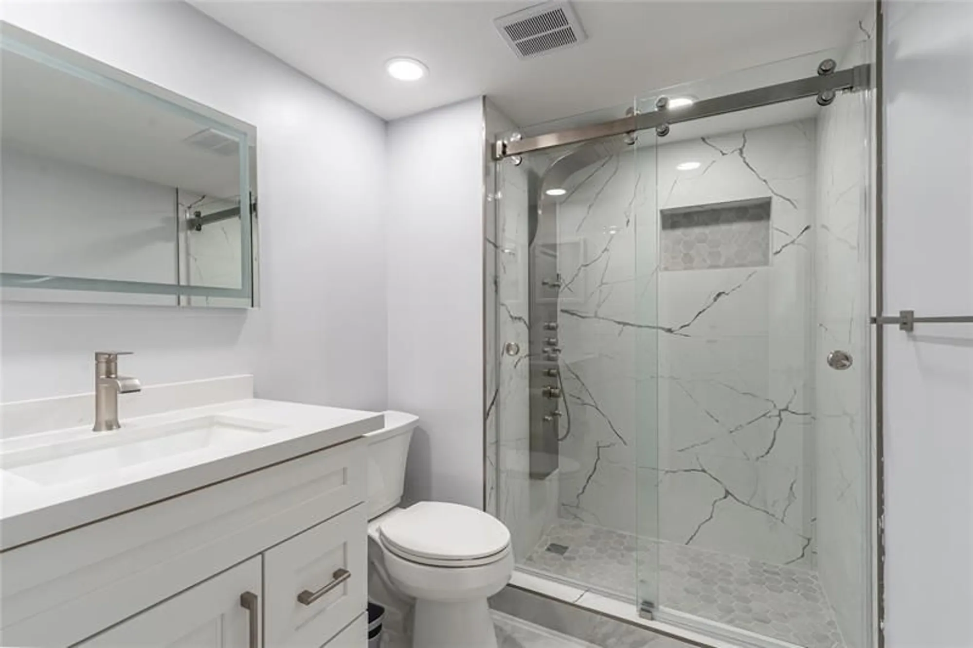 Property Slideshow image 4 of 63 | 9523 s hollybrook lake dr 102, Pembroke Pines, FL, 33025