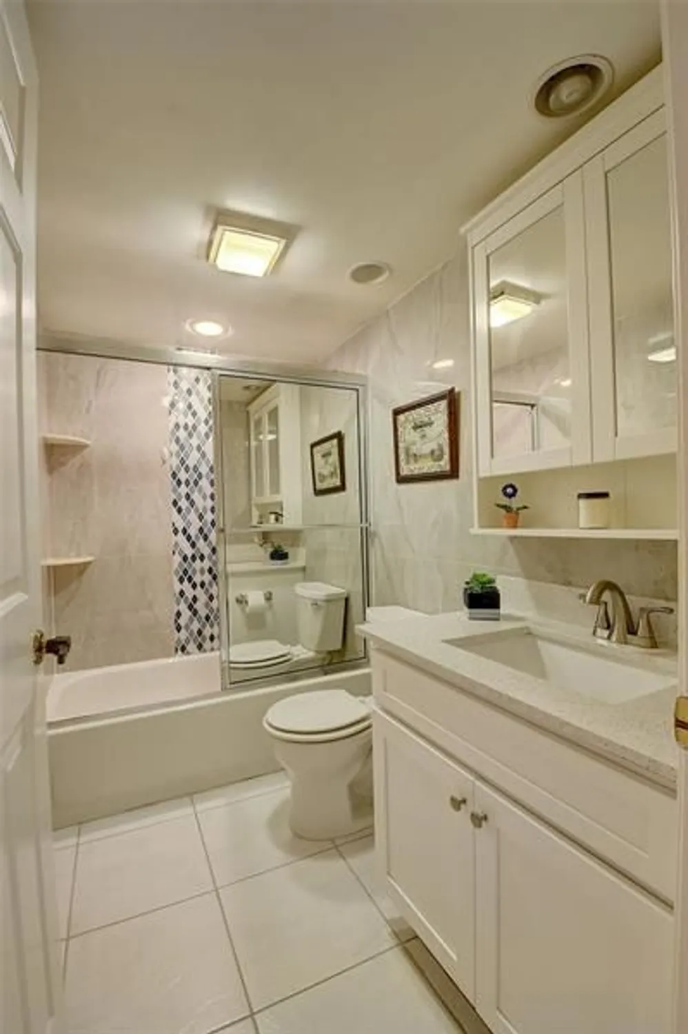 Property Slideshow image 28 of 75 | 6422 aspen glen cir # 206, Boynton Beach, FL, 33437