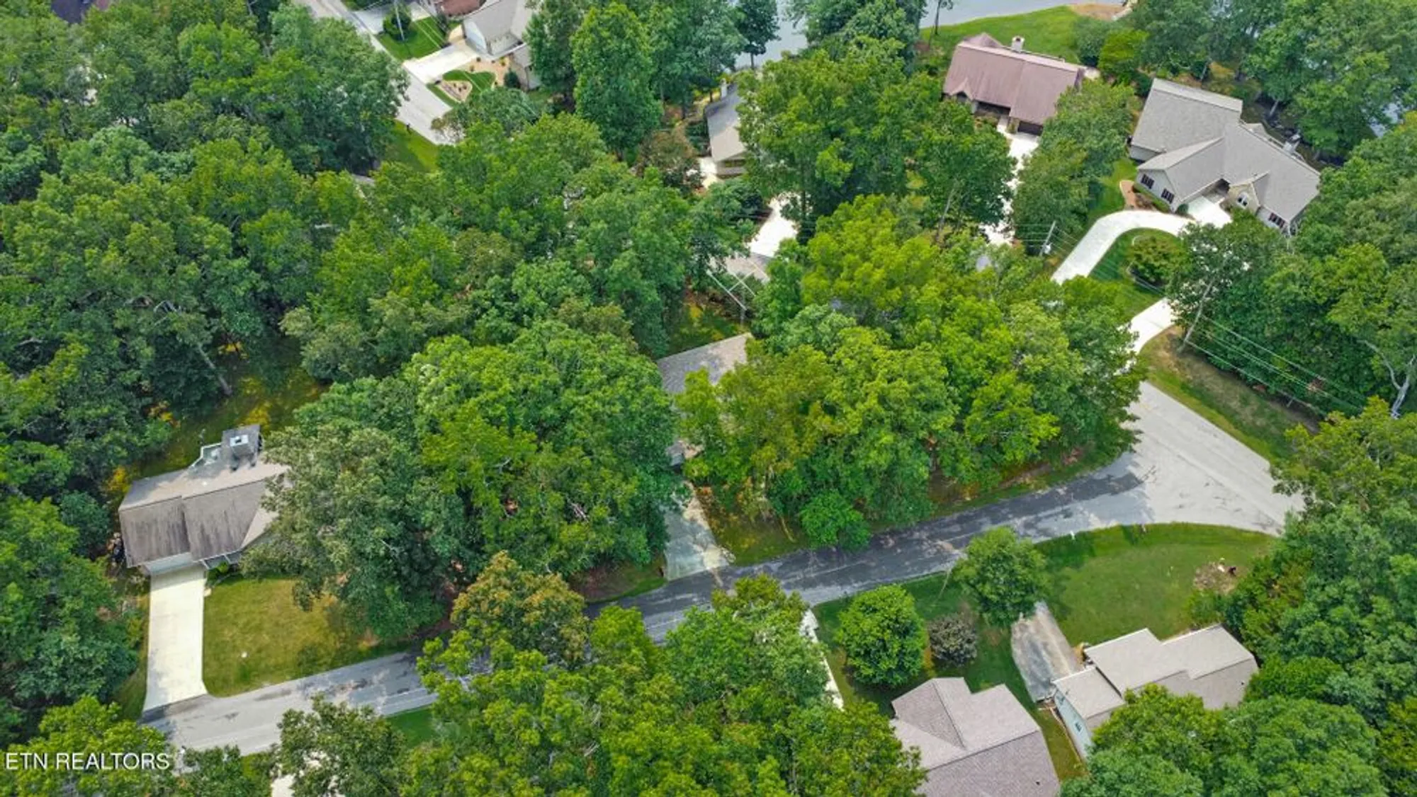 Property Slideshow image 34 of 40 | 104 juniper dr, Crossville, TN, 38558