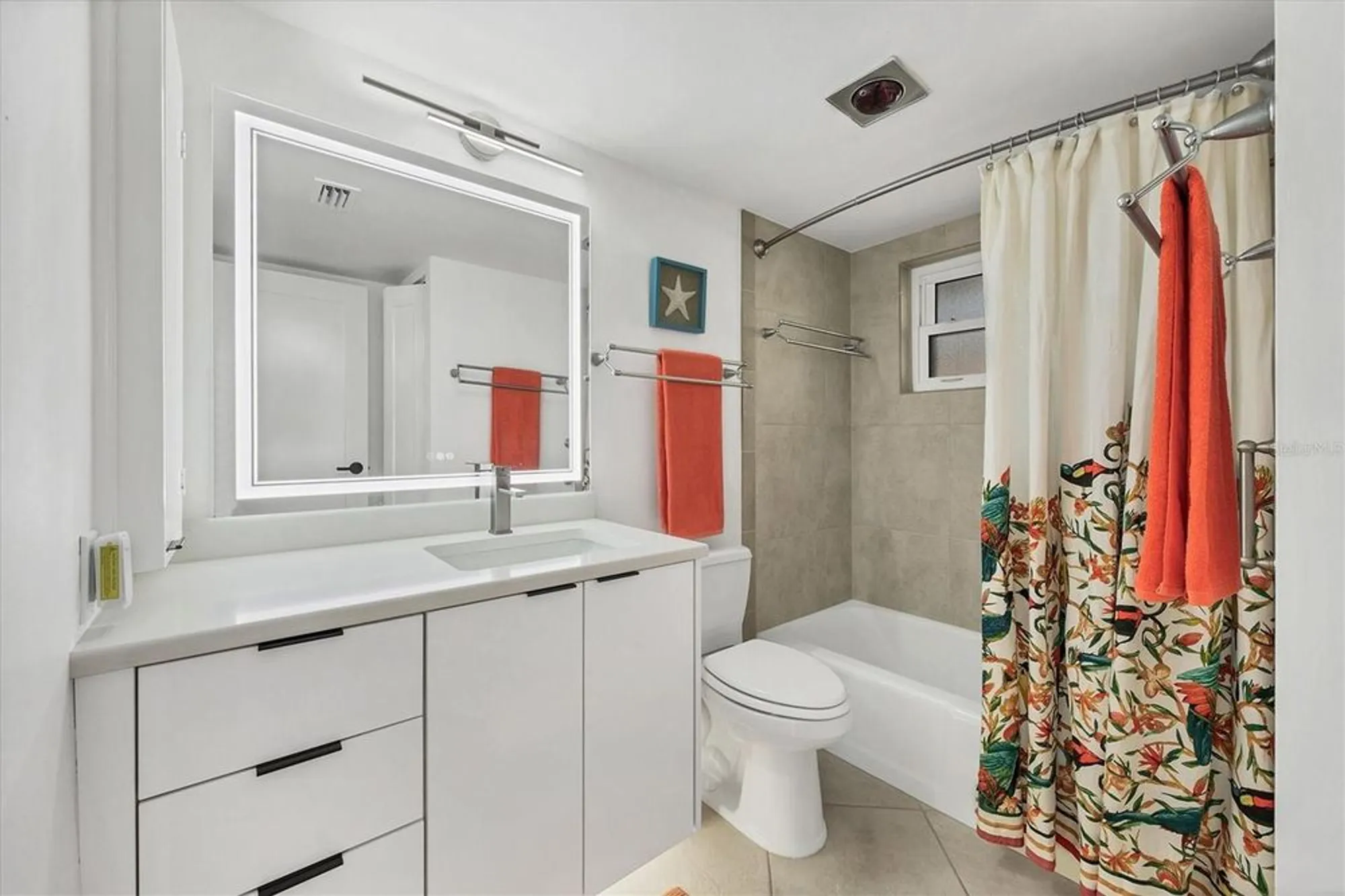 Property Slideshow image 26 of 55 | 1350 n portofino dr apt 107, Sarasota, FL, 34242