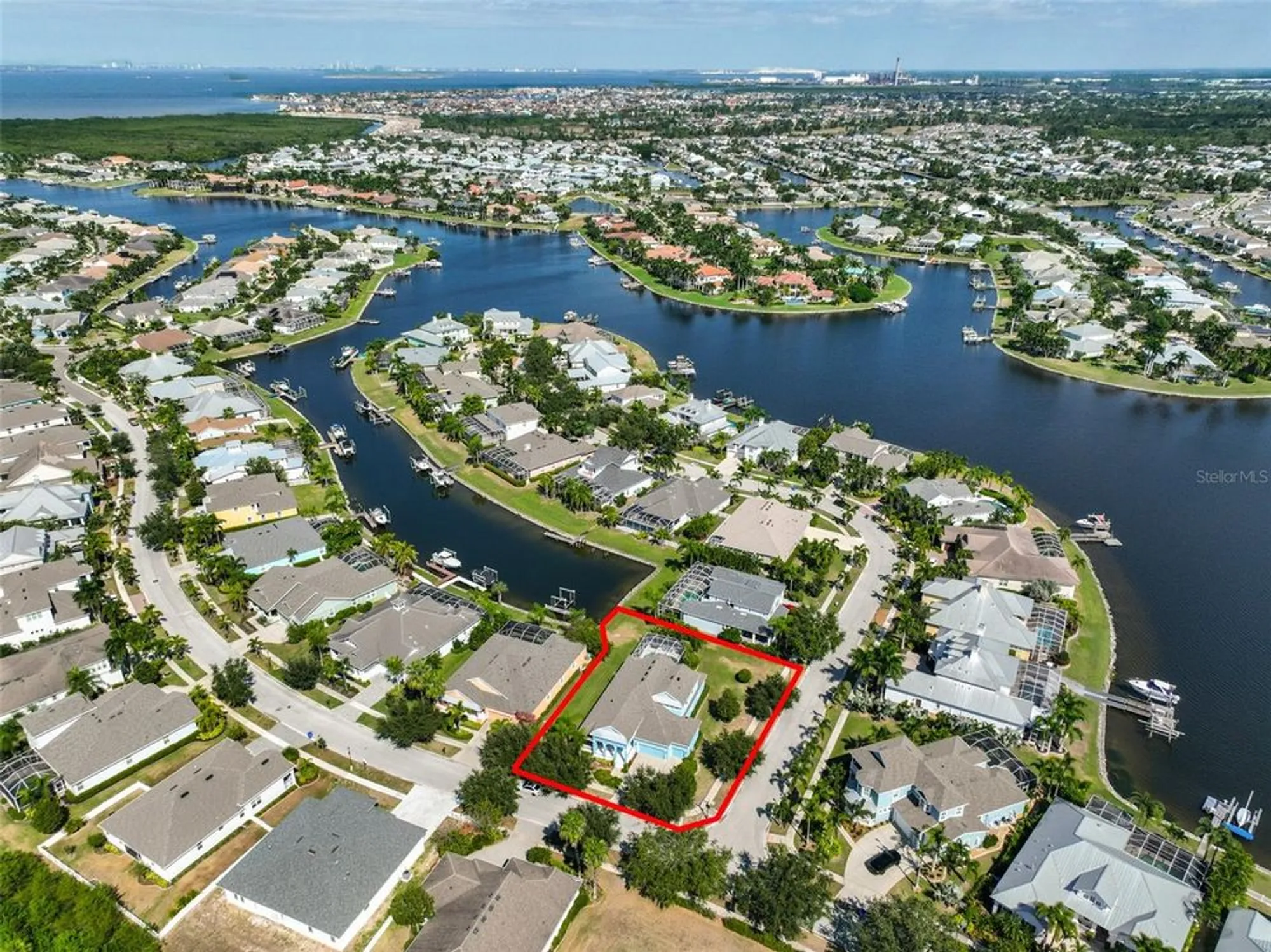 Property Slideshow image 57 of 74 | 613 manns harbor dr, Apollo Beach, FL, 33572