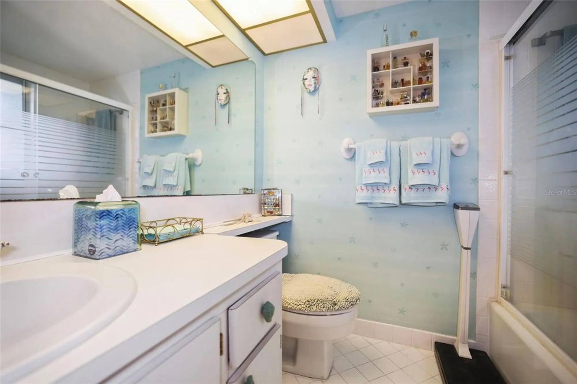 Property Slideshow image 13 of 33 | 4550 cove cir apt 1003, St Petersburg, FL, 33708