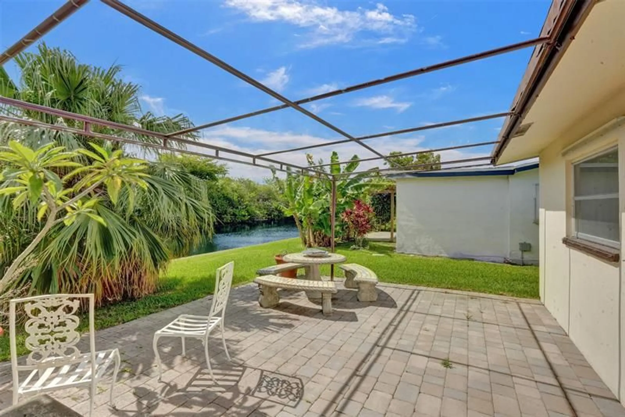 Property Slideshow image 30 of 46 | 4712 nw 41st ave, Lauderdale Lakes, FL, 33319