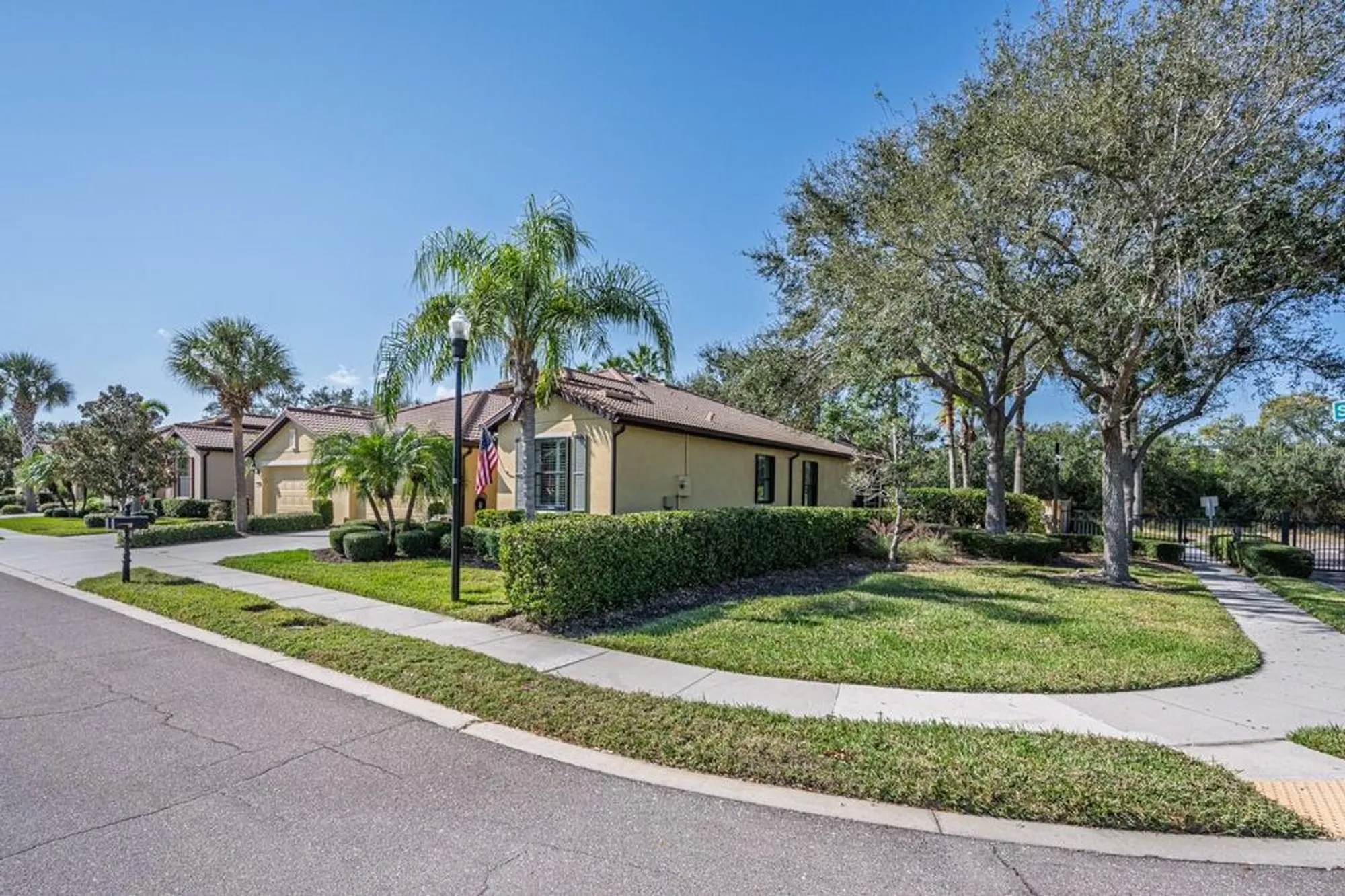 Property Slideshow image 3 of 51 | 5503 sunset falls dr, Apollo Beach, FL, 33572