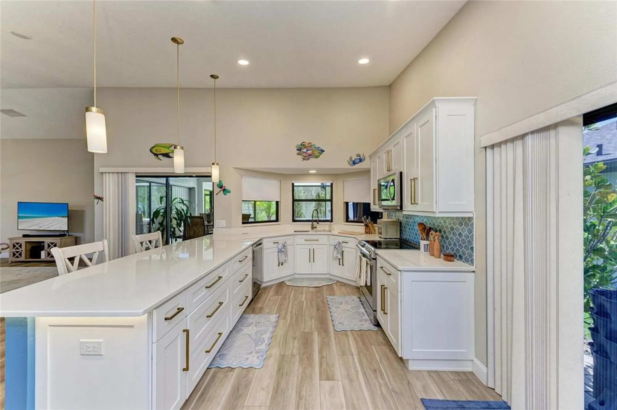 Property Slideshow image 18 of 50 | 7865 pine trace dr, Sarasota, FL, 34243