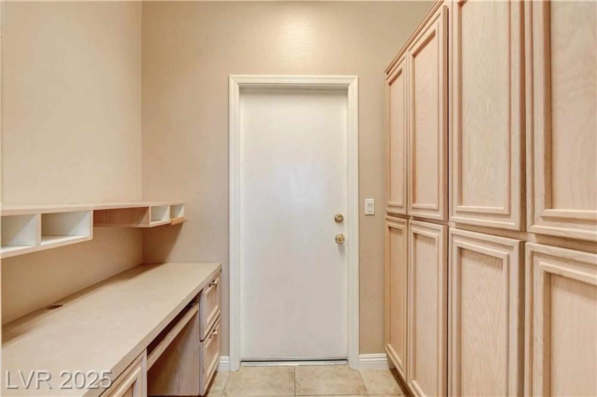 Property Slideshow image 27 of 74 | 1904 hot oak ridge st, Las Vegas, NV, 89134