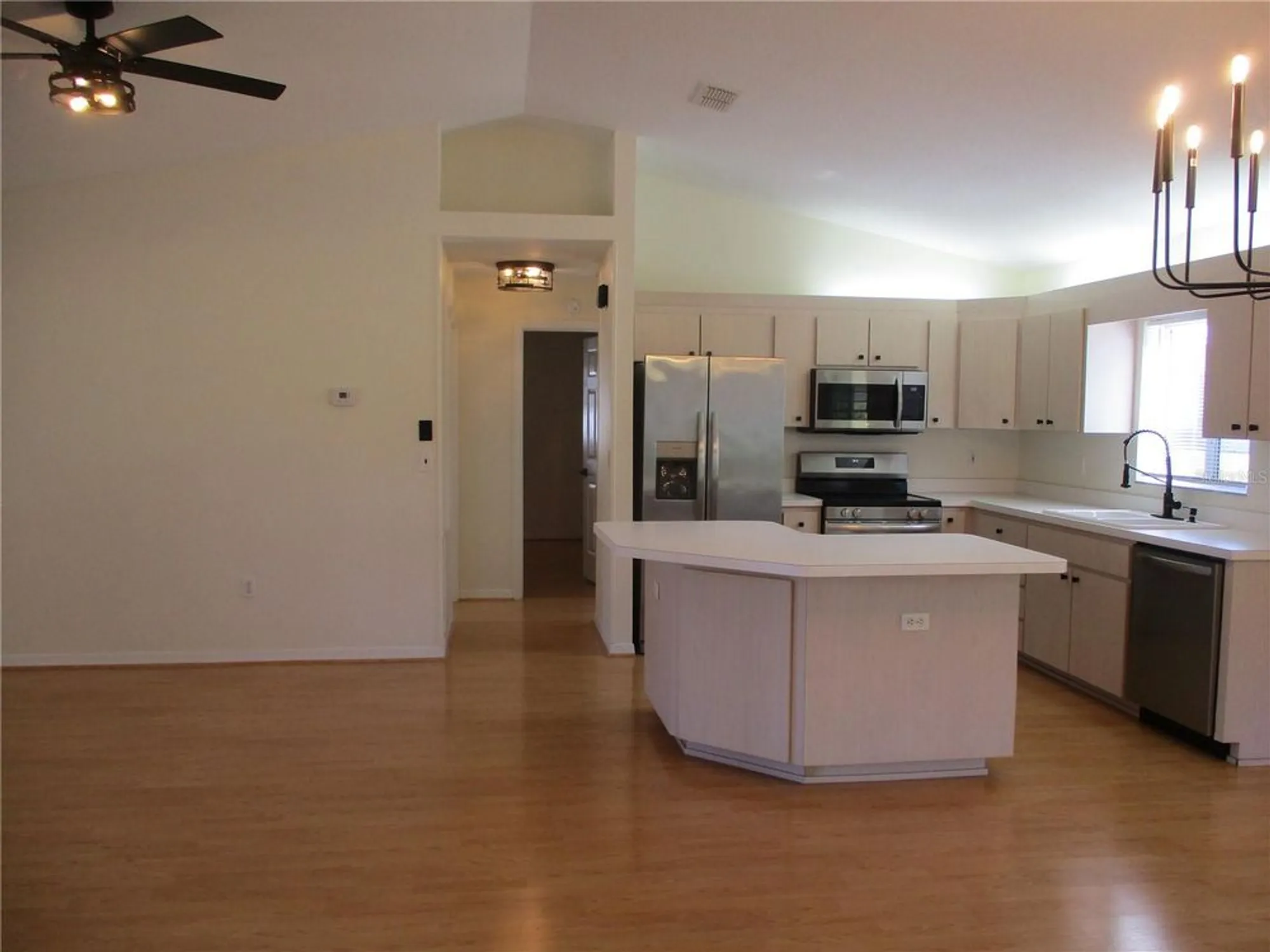 Property Slideshow image 3 of 77 | 11518 sw 136th pl, Dunnellon, FL, 34432