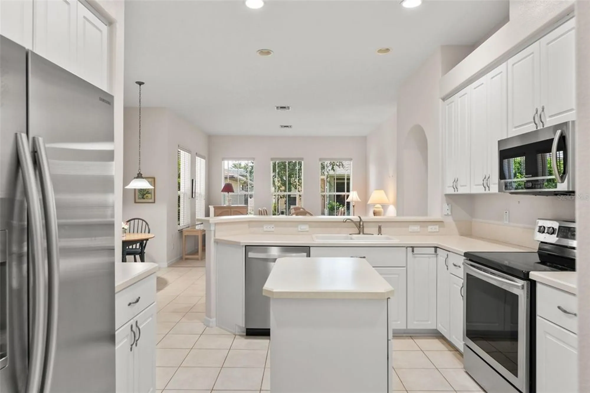 Property Slideshow image 22 of 48 | 20806 queen alexandra dr, Leesburg, FL, 34748