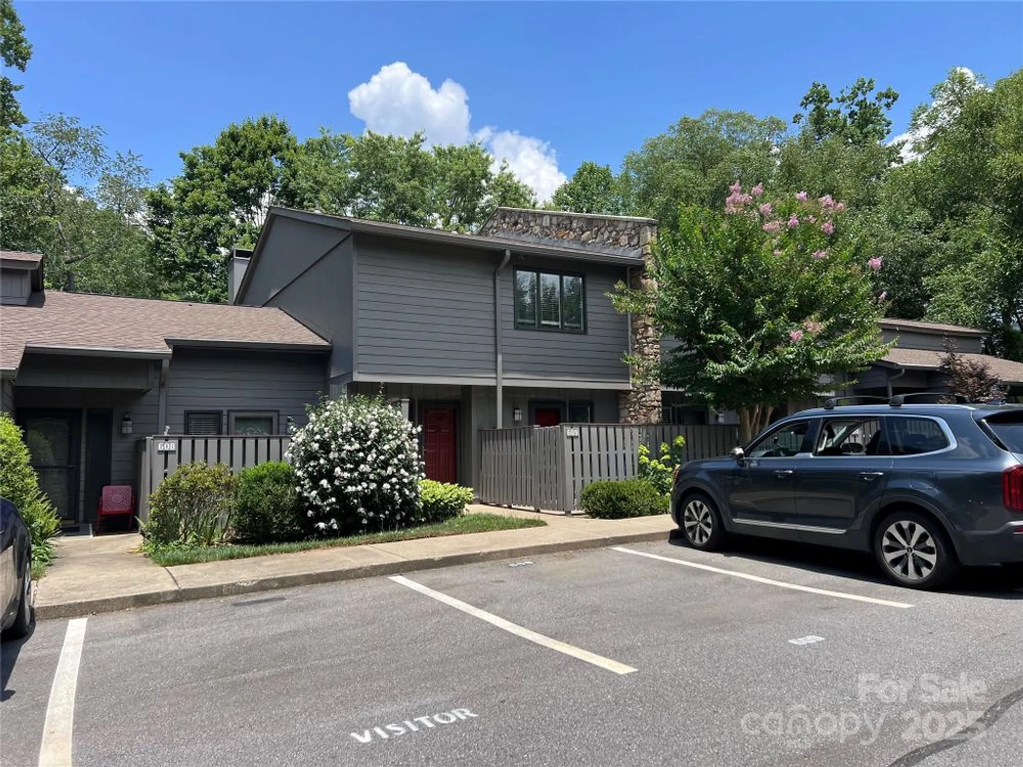 Property Slideshow image 2 of 35 | 609 crowfields ln, Asheville, NC, 28803