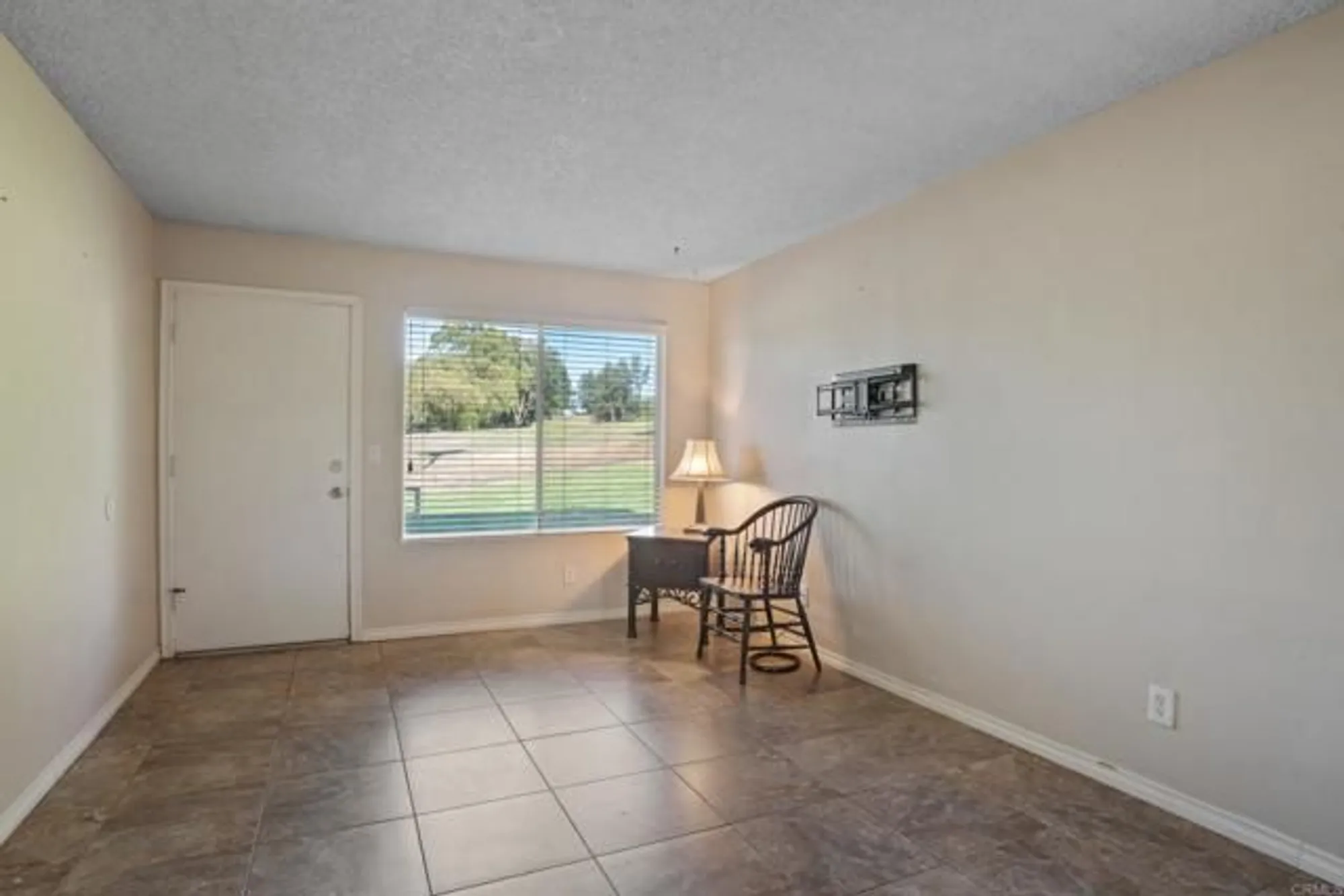 Property Slideshow image 8 of 21 | 27735 mountain meadow rd unit 19, Escondido, CA, 92026