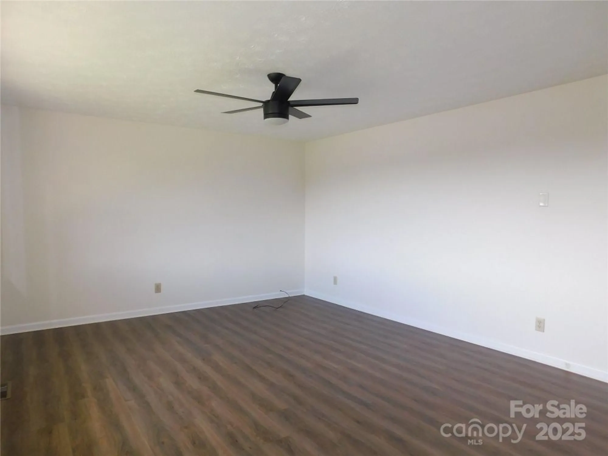 Property Slideshow image 12 of 33 | 125 fulton dr, Hendersonville, NC, 28792