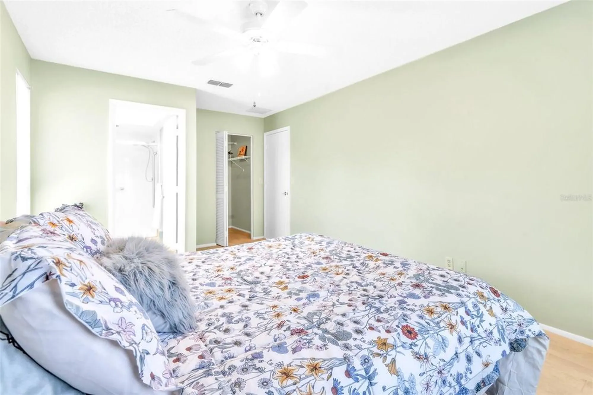 Property Slideshow image 21 of 32 | 2241 shelly dr d, Palm Harbor, FL, 34684