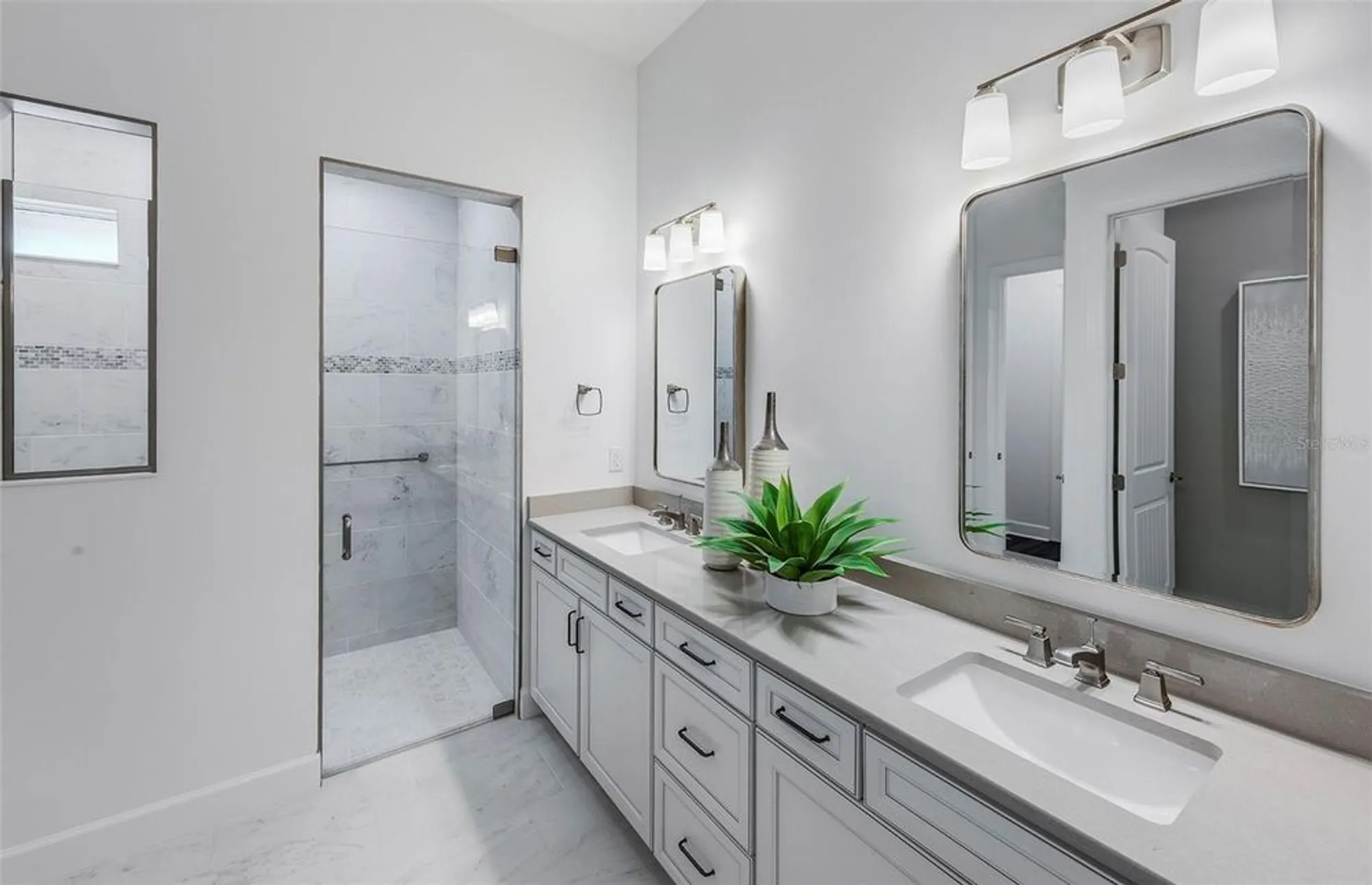 Property Slideshow image 10 of 27 | 26628 bering dr, Englewood, FL, 34223