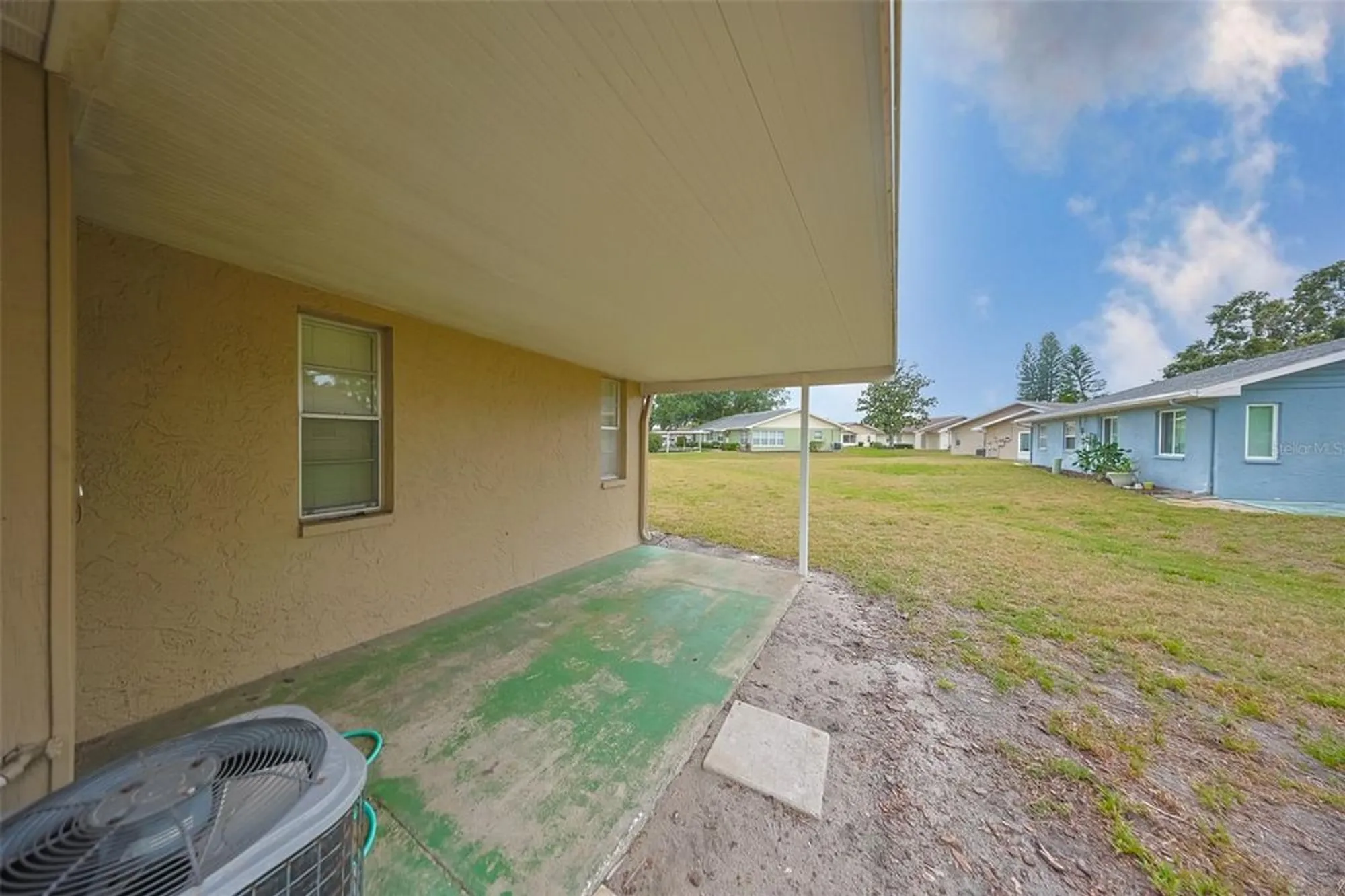 Property Slideshow image 7 of 54 | 1904 canterbury ln 18, Sun City Center, FL, 33573