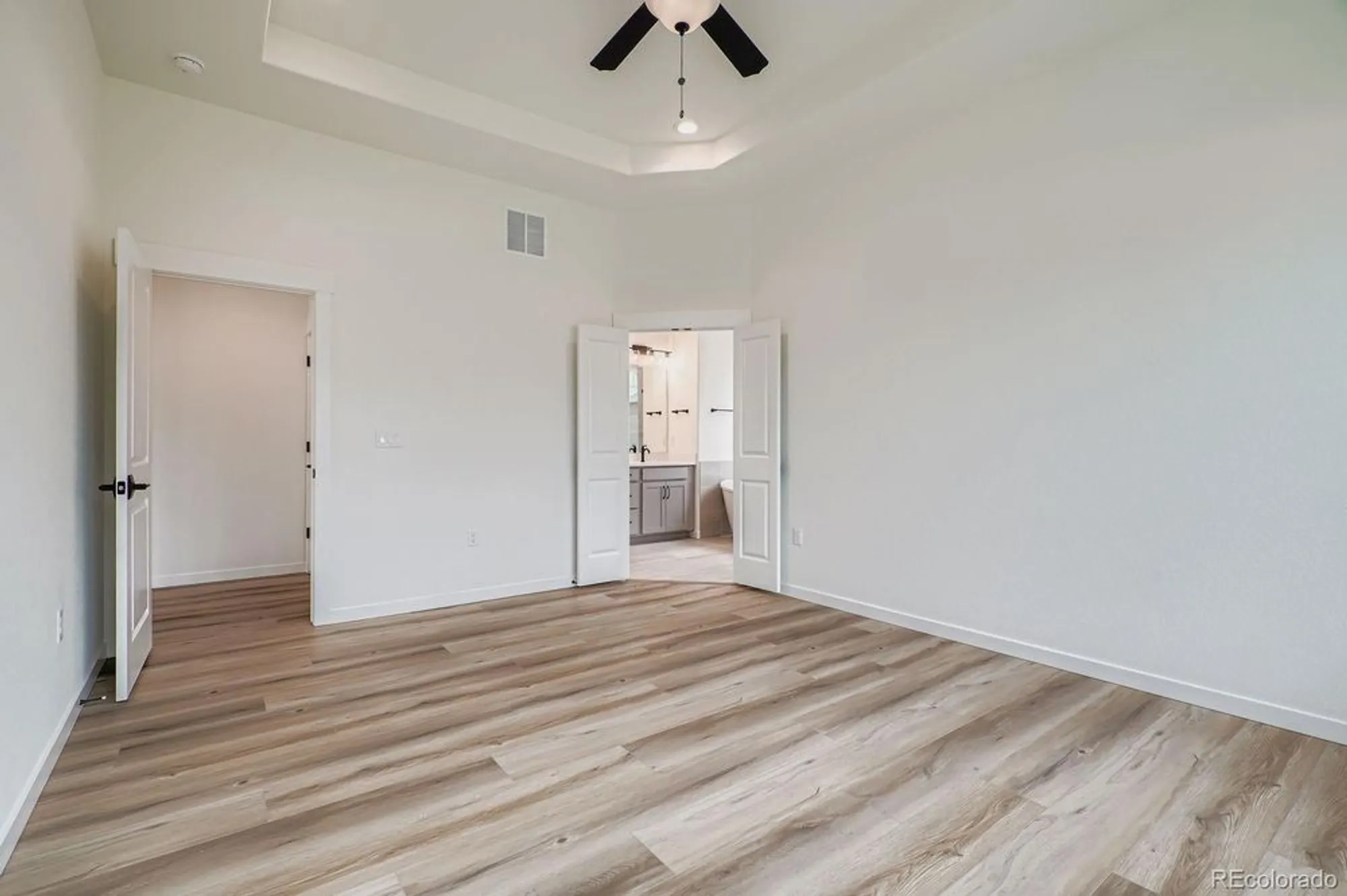 Property Slideshow image 14 of 28 | 8925 s riviera way, Aurora, CO, 80016