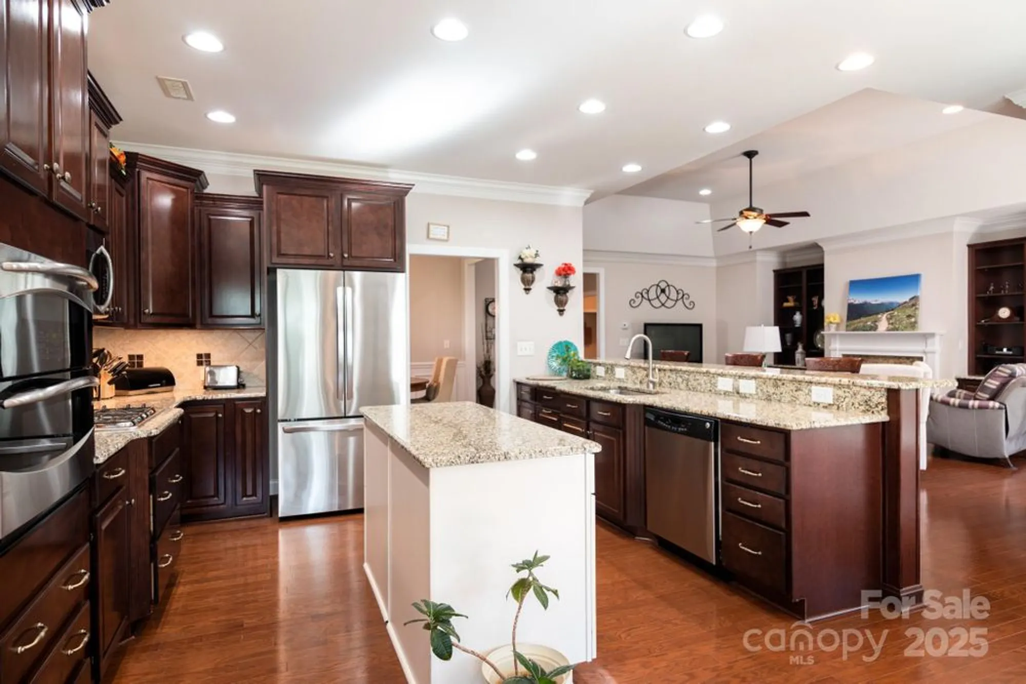 Property Slideshow image 11 of 44 | 12612 meetinghouse dr, Cornelius, NC, 28031