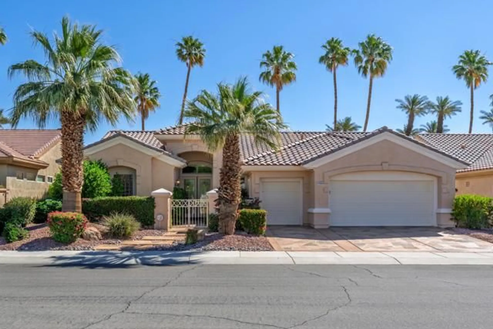 Property Slideshow image 2 of 28 | 78364 grape arbor ave, Palm Desert, CA, 92211
