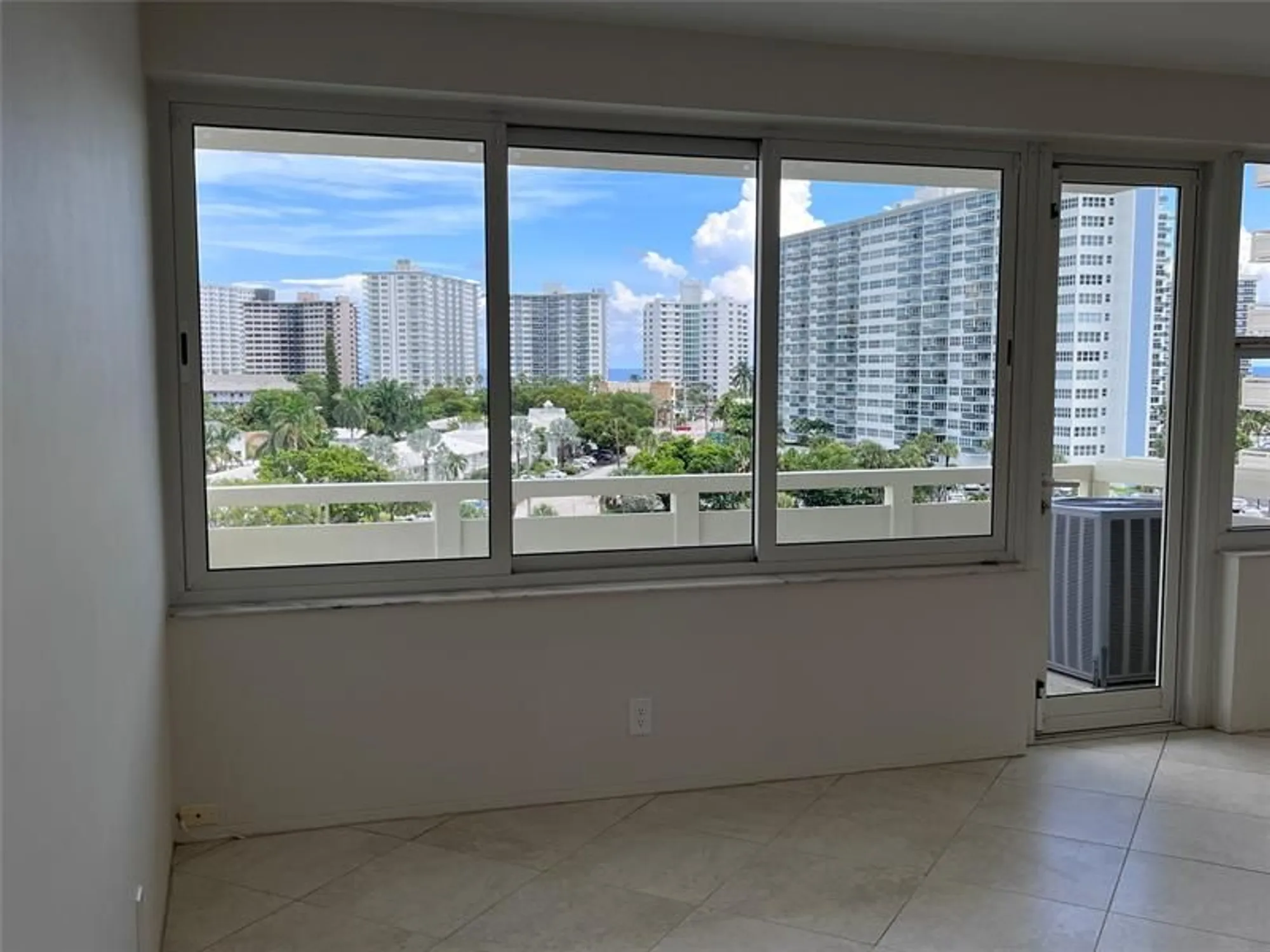 Property Slideshow image 6 of 27 | 3200 ne 36th st 709, Fort Lauderdale, FL, 33308