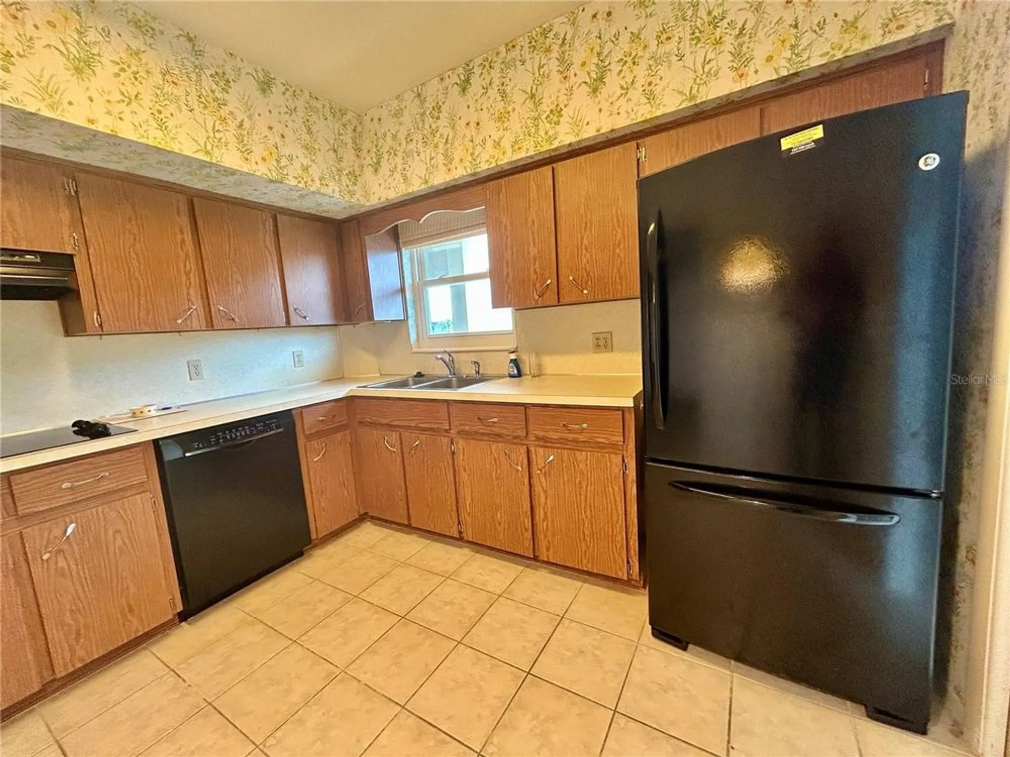 Property Slideshow image 9 of 57 | 2350 haitian dr 60, Clearwater, FL, 33763