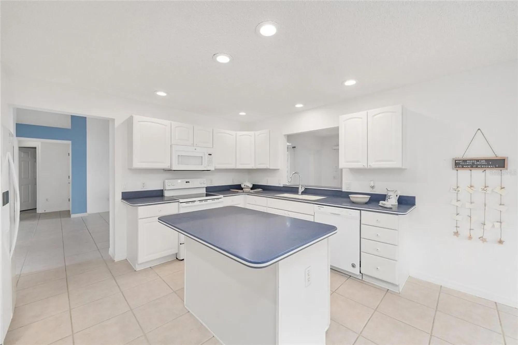 Property Slideshow image 23 of 72 | 560 smithfield pl, The Villages, FL, 32162