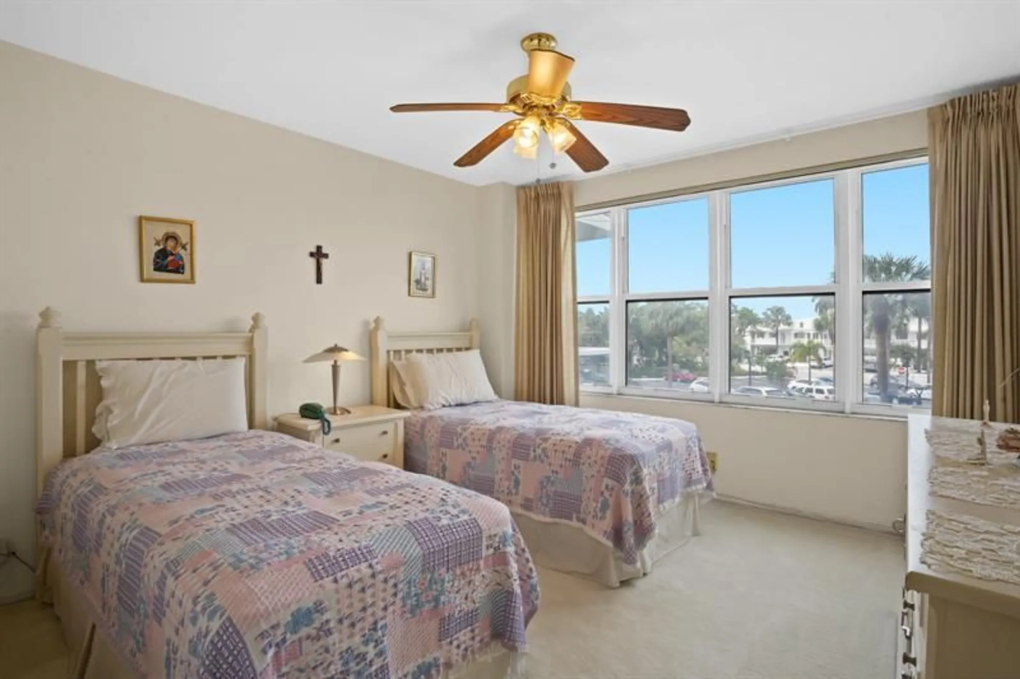 Property Slideshow image 18 of 27 | 3300 ne 36th st 201, Fort Lauderdale, FL, 33308