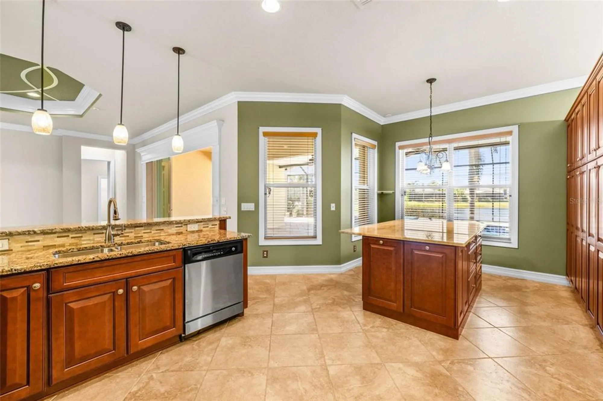 Property Slideshow image 20 of 88 | 5073 stone harbor cir, Wimauma, FL, 33598