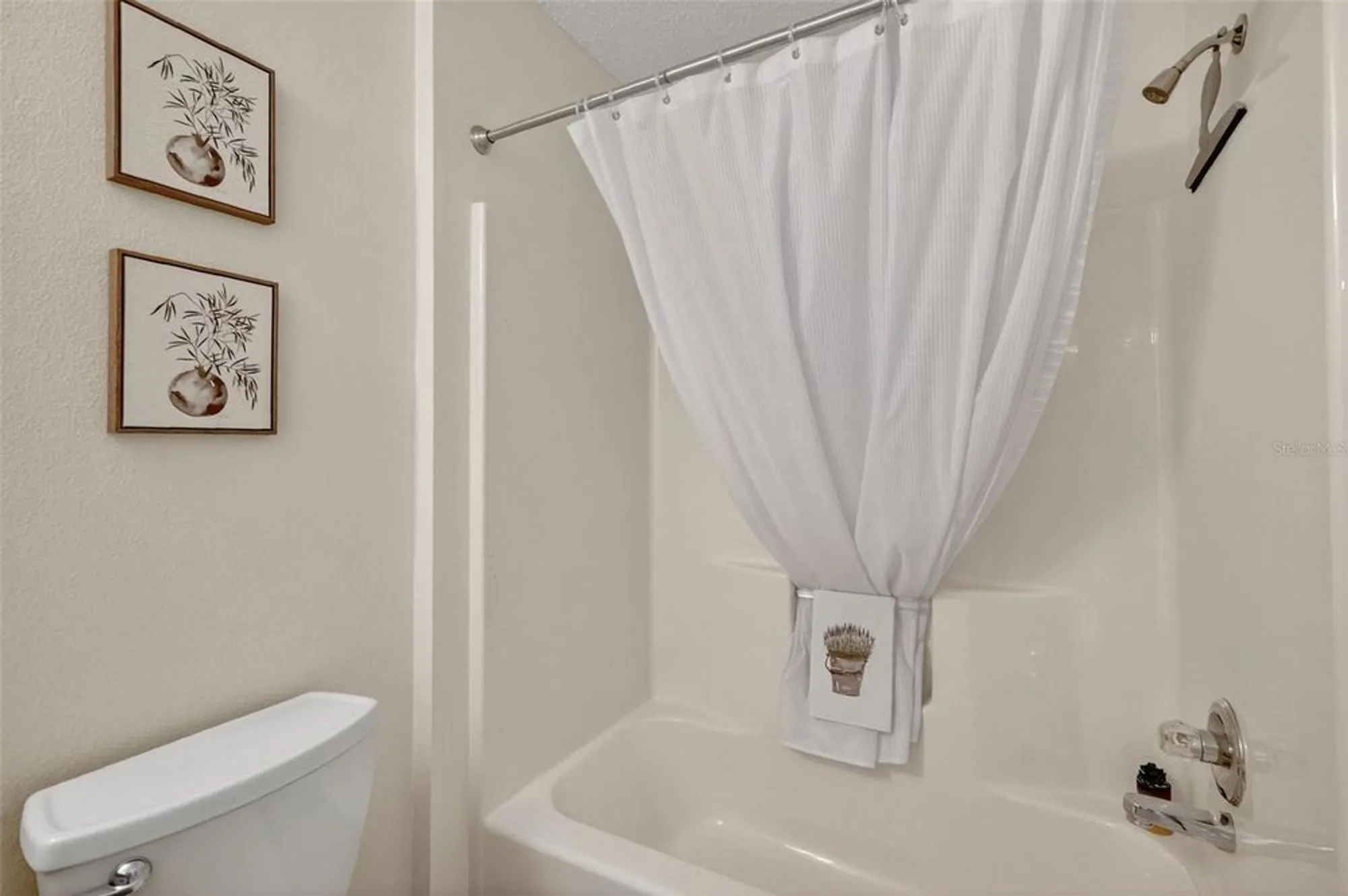 Property Slideshow image 25 of 39 | 17076 se 96th chapelwood cir, The Villages, FL, 32162