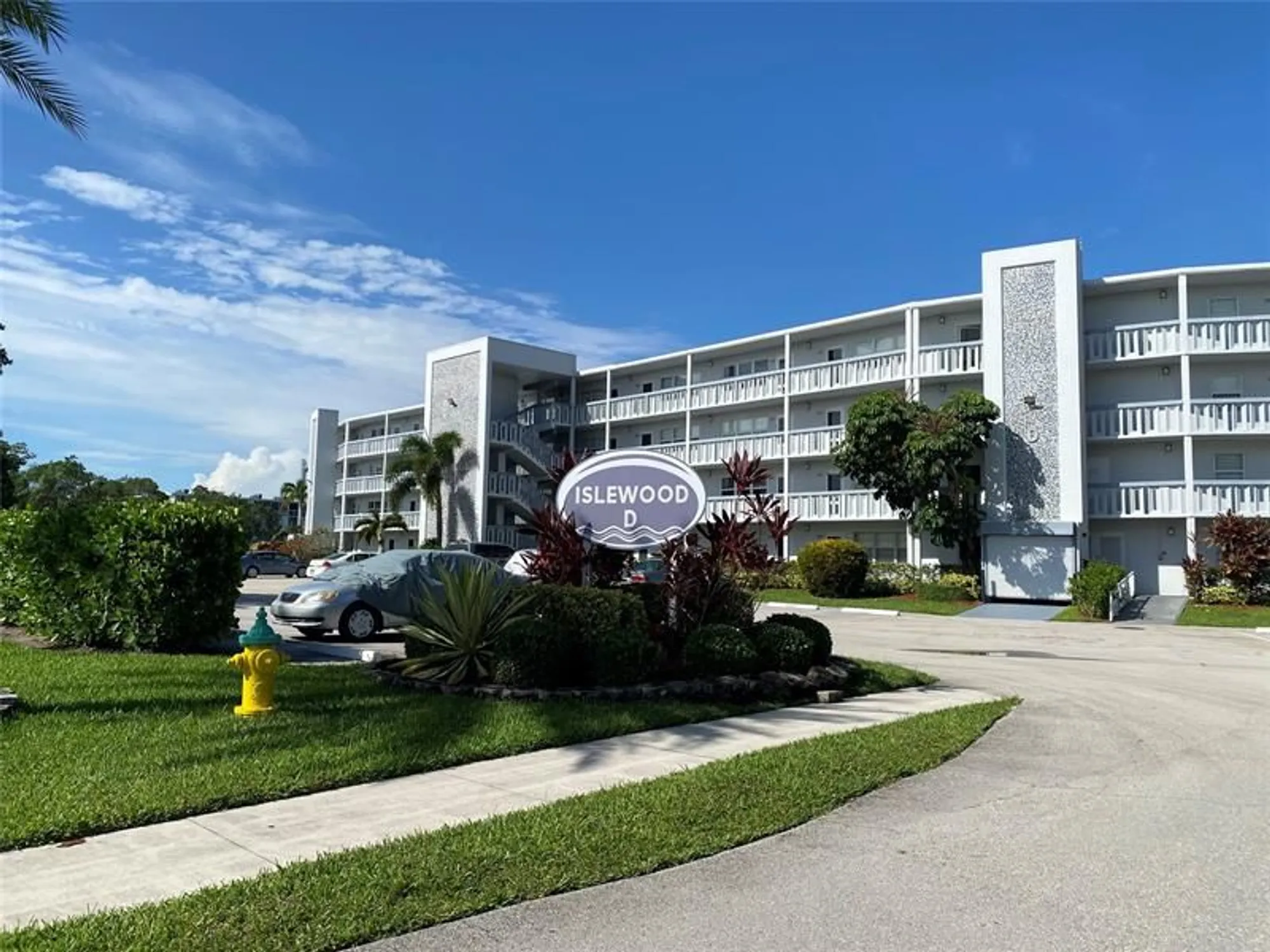 Property Slideshow image 5 of 38 | 4003 islewood d # 4, Deerfield Beach, FL, 33442